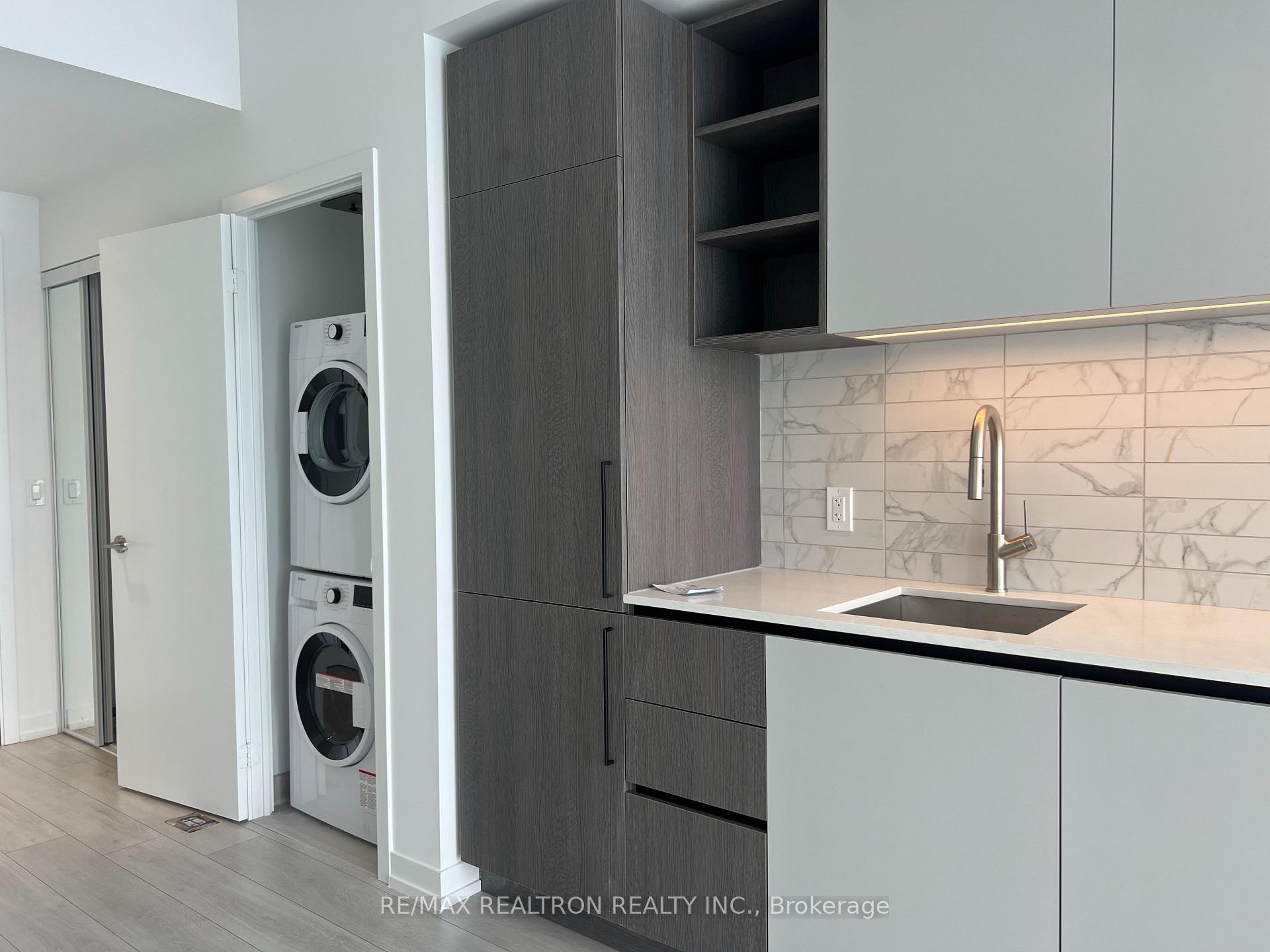 Photo 7 of Unit 4715, 55 Mercer Street, Toronto, Waterfront Communities — HOMEH