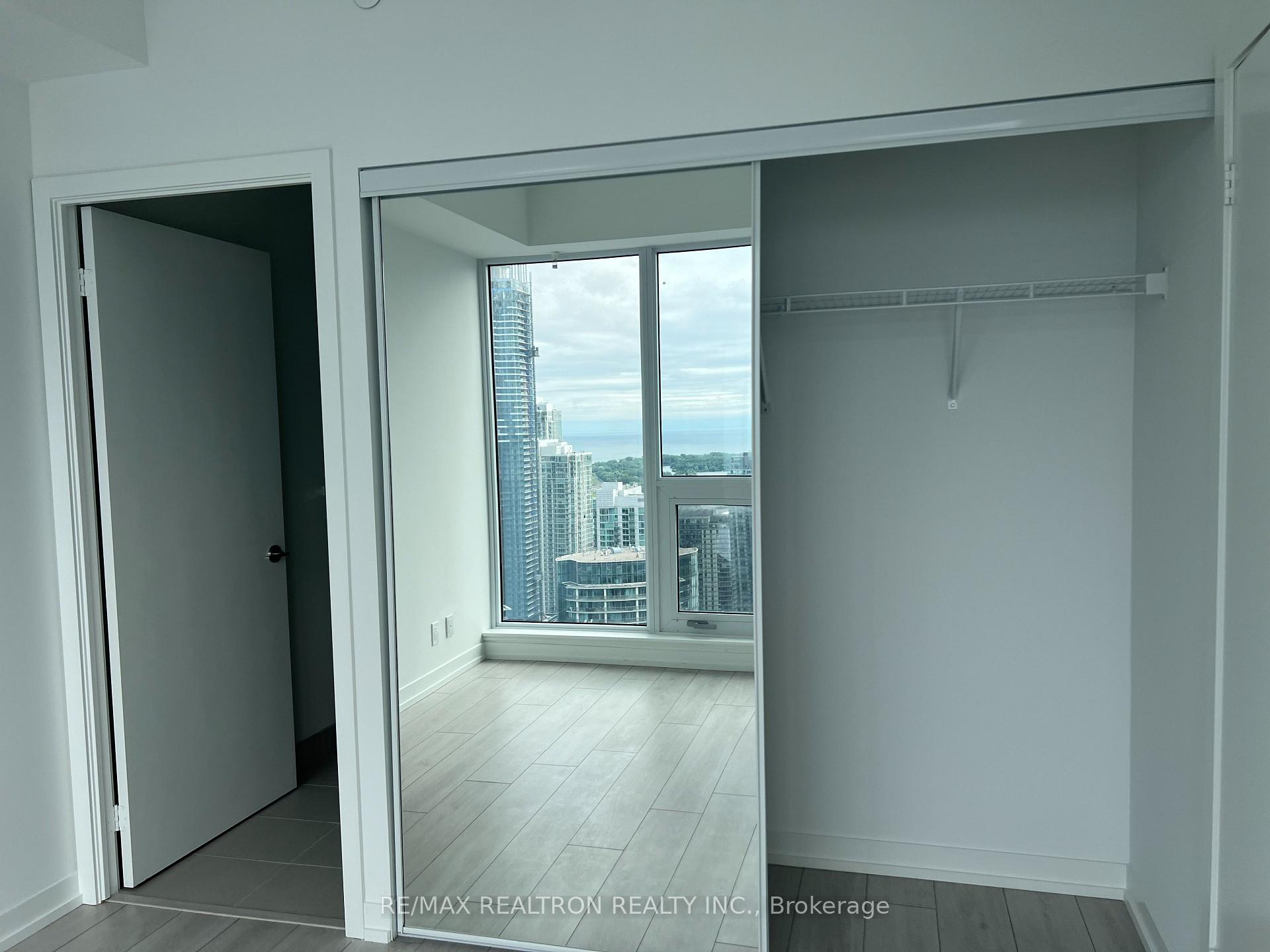 Photo 14 of Unit 4715, 55 Mercer Street, Toronto, Waterfront Communities — HOMEH