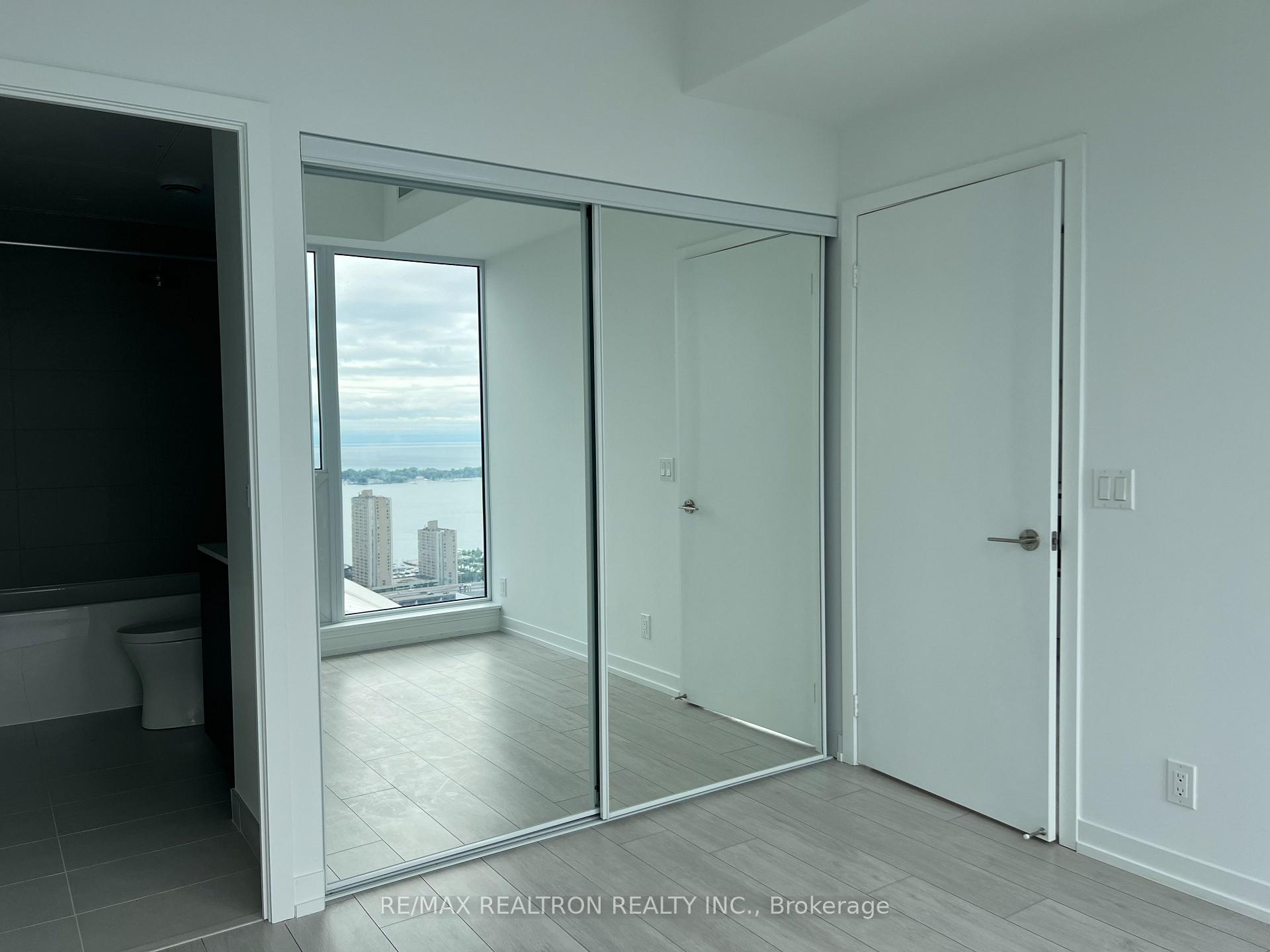 Photo 21 of Unit 4715, 55 Mercer Street, Toronto, Waterfront Communities — HOMEH