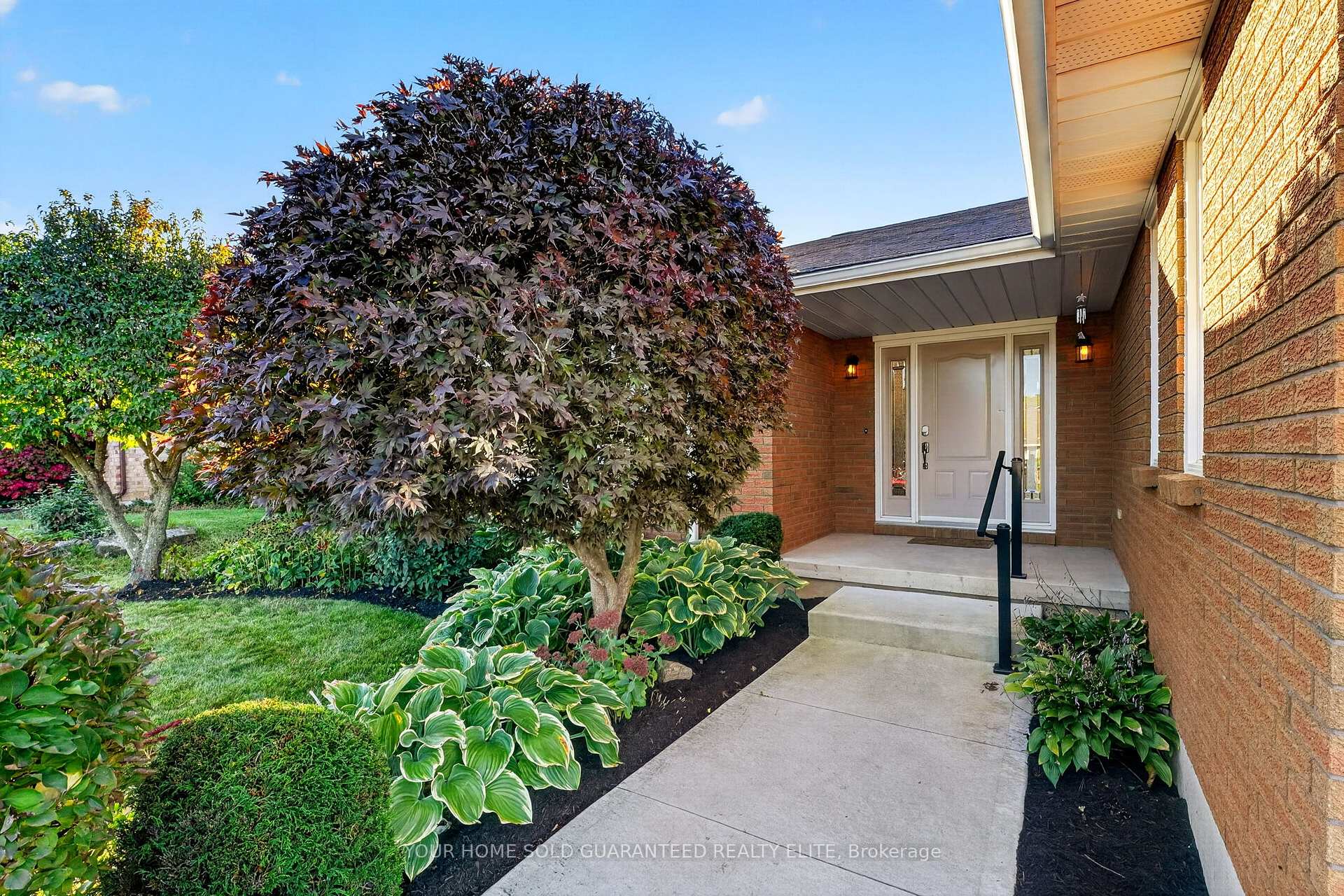 Photo 5 of 90 Victor Boulevard, Brant, South Dumfries — HOMEH