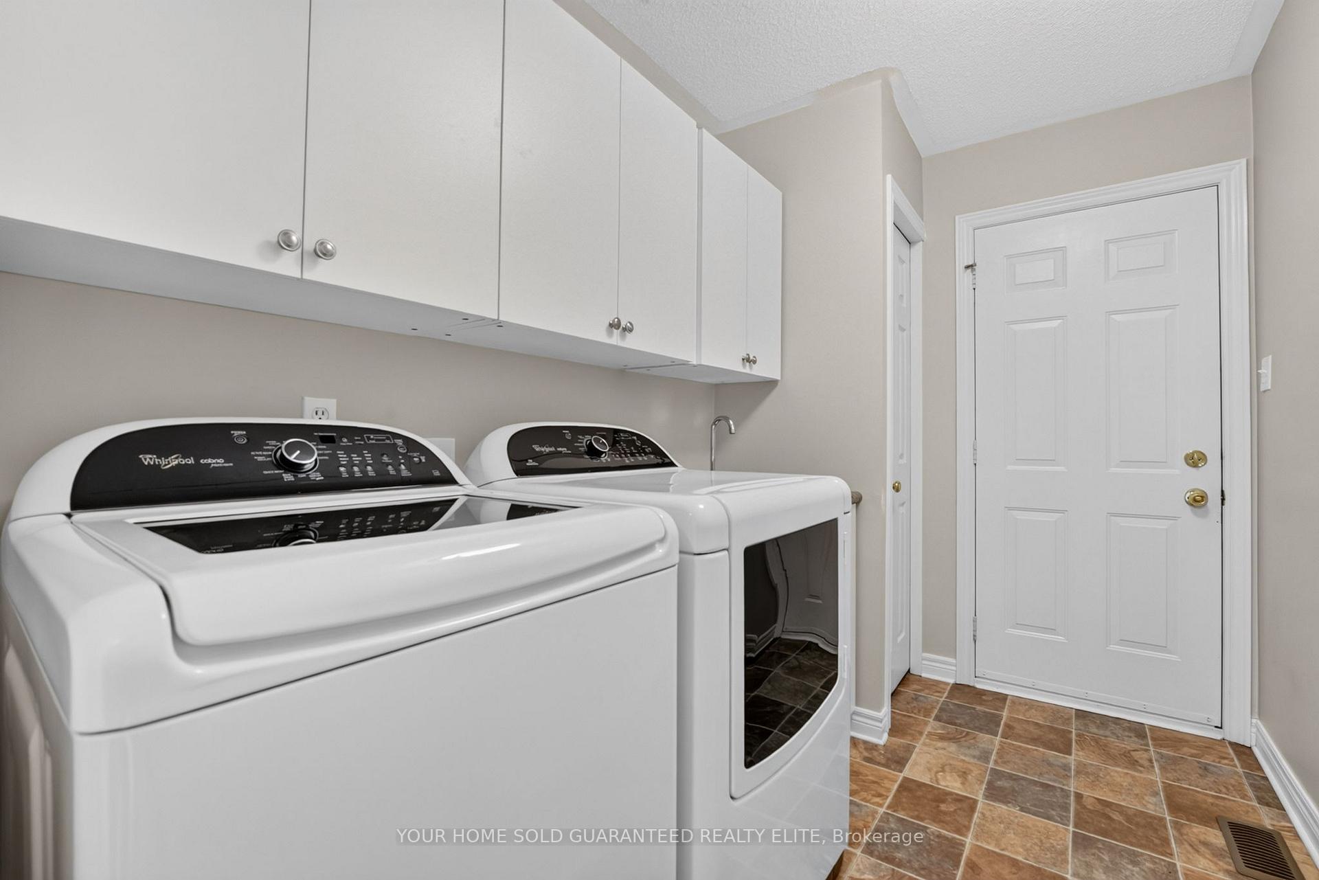 Photo 19 of 90 Victor Boulevard, Brant, South Dumfries — HOMEH