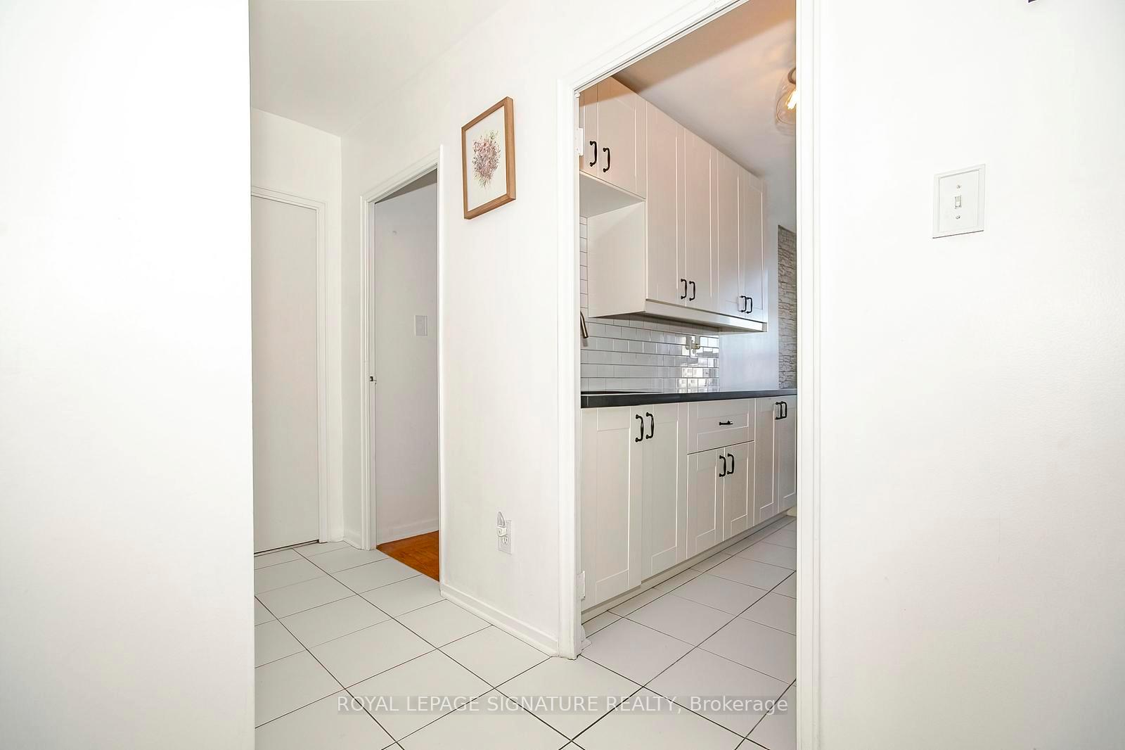 Photo 13 of Unit 305, 219 Wilson Avenue, Toronto, Bedford Park-Nortown — HOMEH