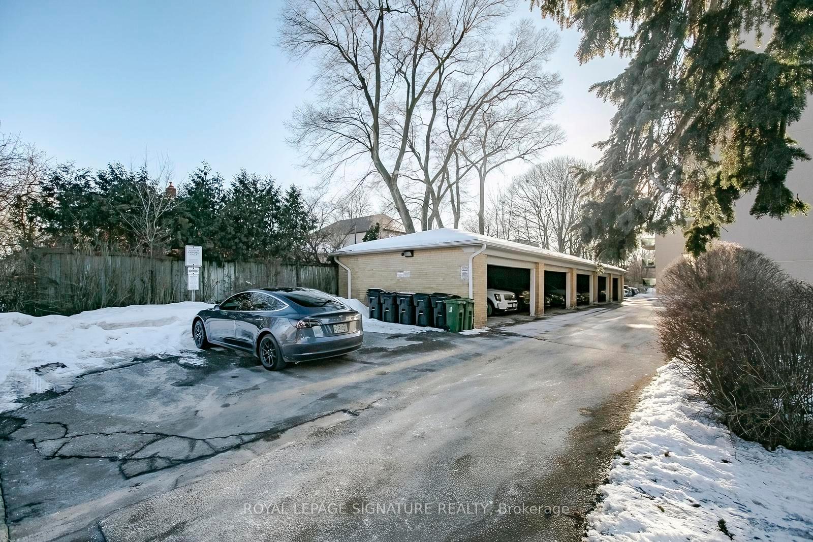 Photo 41 of Unit 305, 219 Wilson Avenue, Toronto, Bedford Park-Nortown — HOMEH