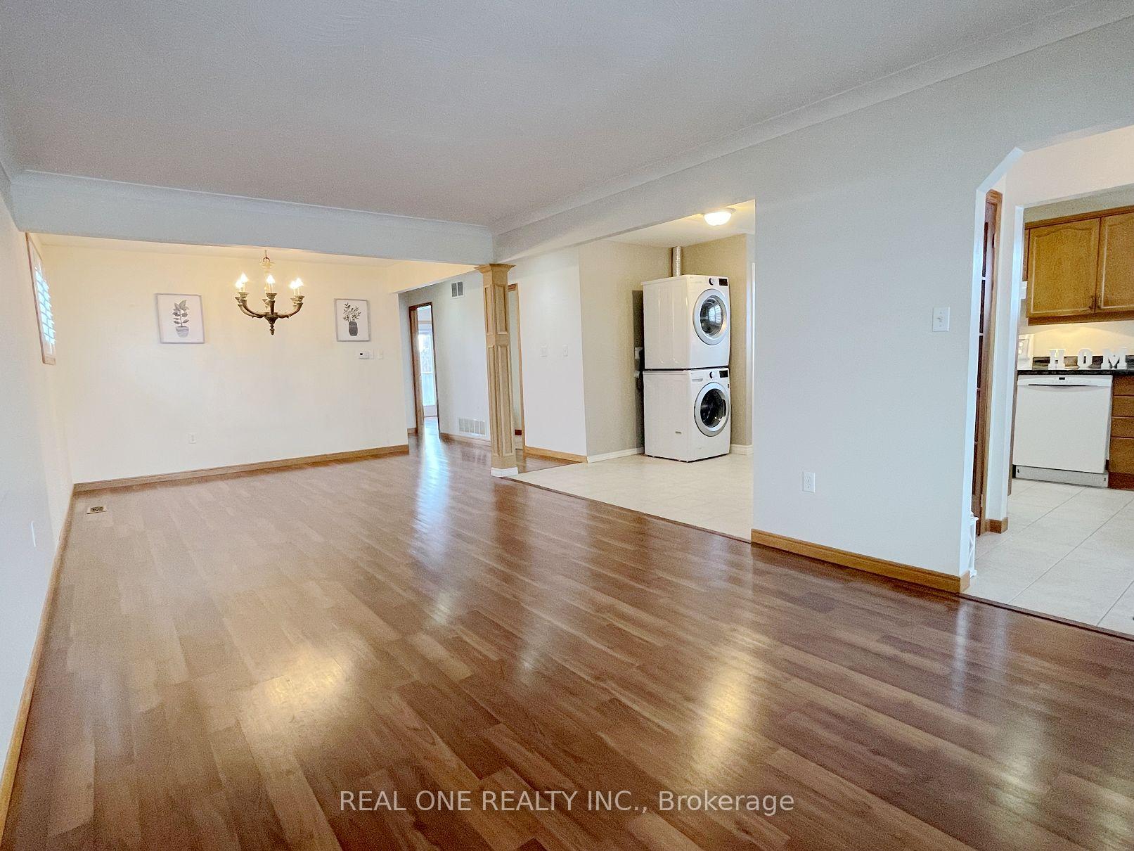 Photo 6 of Unit Upper, 25 Terrace Drive, Hamilton, Balfour — HOMEH