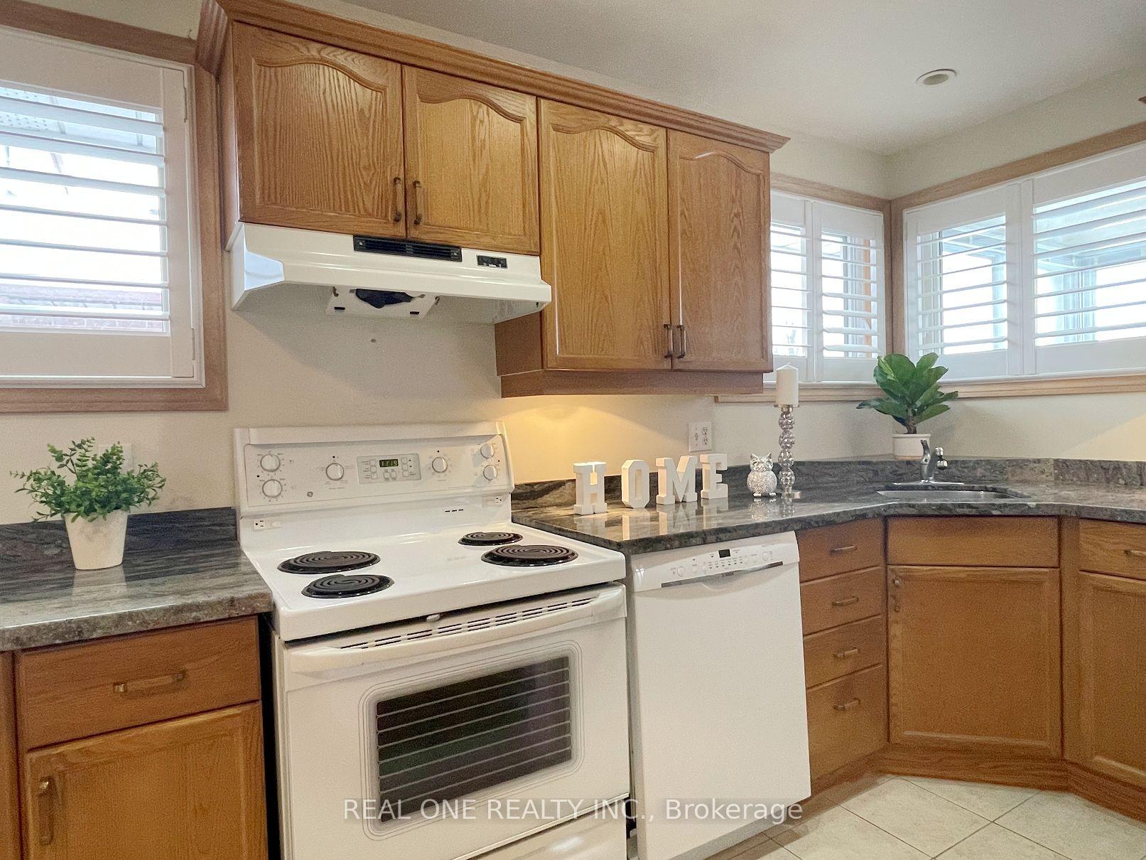 Photo 22 of Unit Upper, 25 Terrace Drive, Hamilton, Balfour — HOMEH