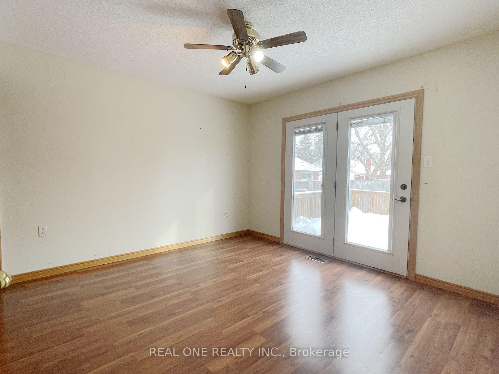 Photo 34 of Unit Upper, 25 Terrace Drive, Hamilton, Balfour — HOMEH