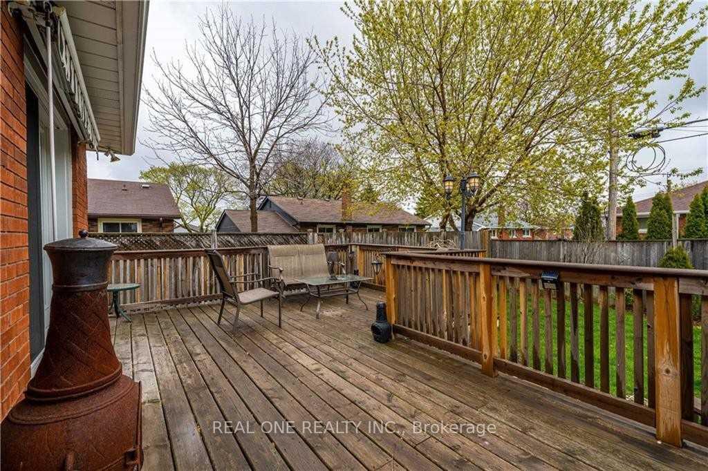 Photo 44 of Unit Upper, 25 Terrace Drive, Hamilton, Balfour — HOMEH