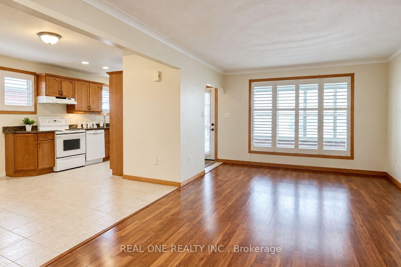 Photo 29 of Unit Upper, 25 Terrace Drive, Hamilton, Balfour — HOMEH