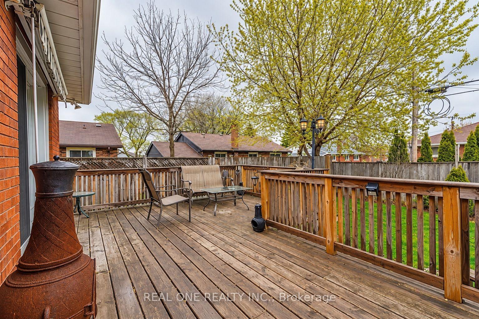 Photo 45 of Unit Upper, 25 Terrace Drive, Hamilton, Balfour — HOMEH