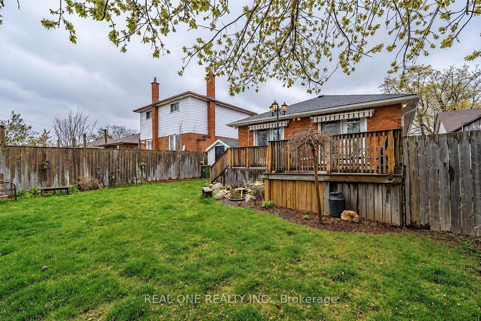 Photo 49 of Unit Upper, 25 Terrace Drive, Hamilton, Balfour — HOMEH