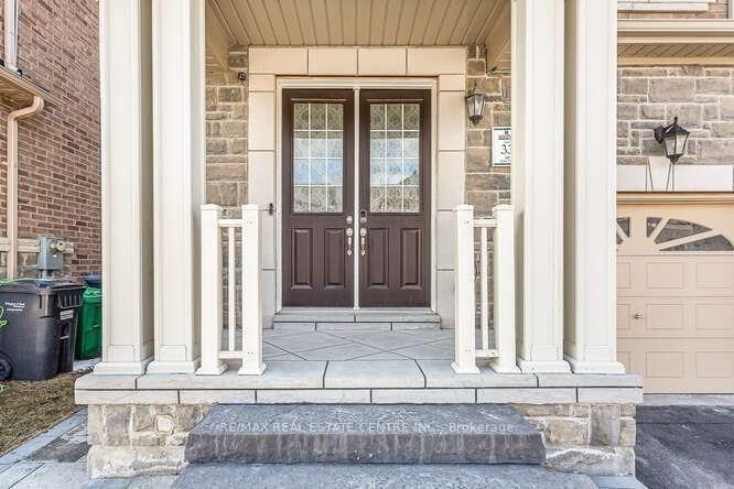 Photo 2 of 68 Fann Drive, Brampton, Northwest Brampton — HOMEH
