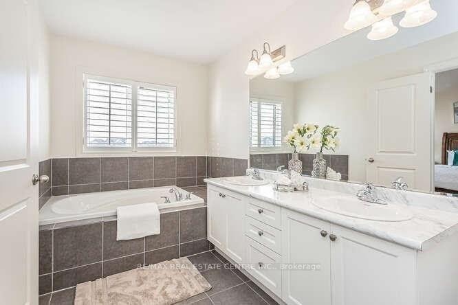 Photo 13 of 68 Fann Drive, Brampton, Northwest Brampton — HOMEH