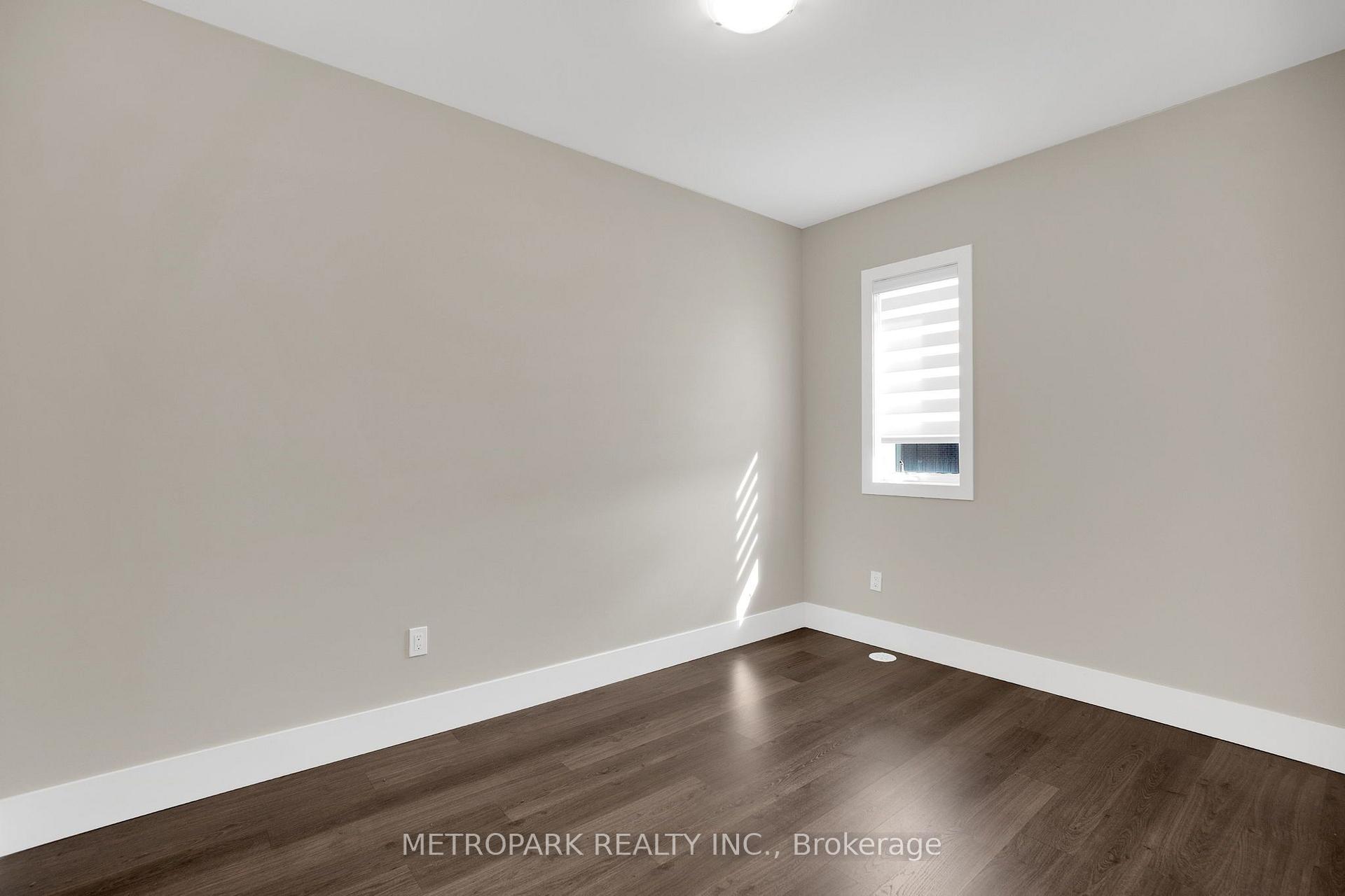 Photo 12 of 187 Sydney Circle, Vaughan, Vellore Village — HOMEH
