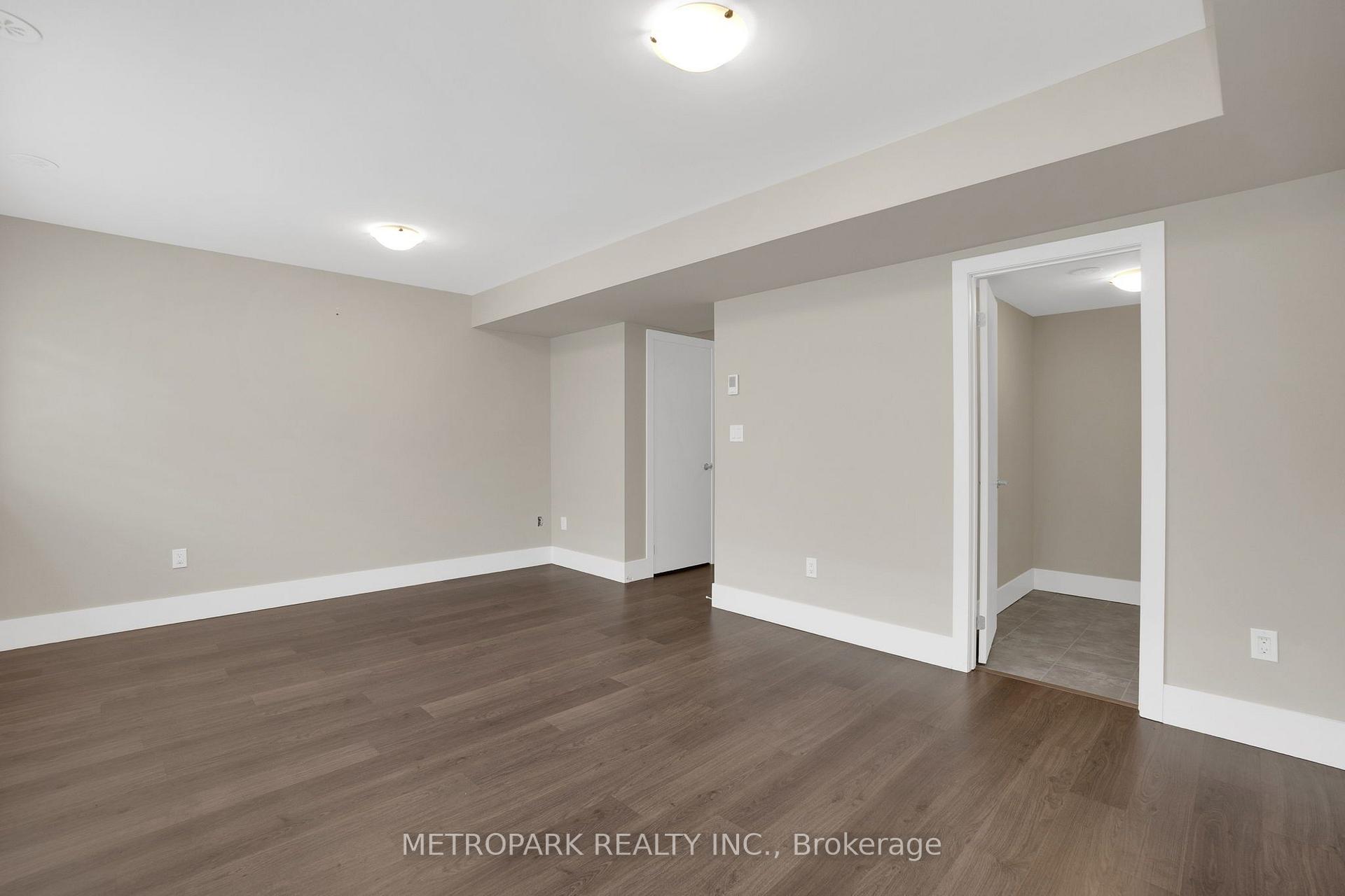 Photo 14 of 187 Sydney Circle, Vaughan, Vellore Village — HOMEH