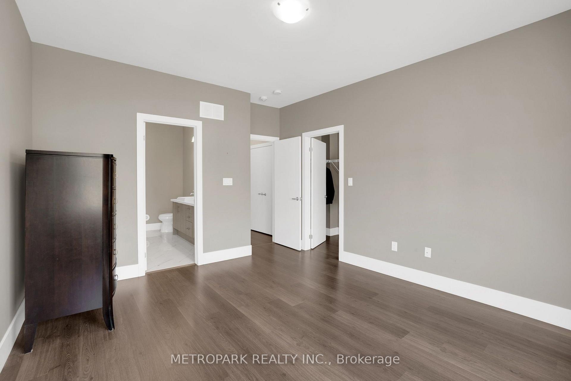 Photo 15 of 187 Sydney Circle, Vaughan, Vellore Village — HOMEH