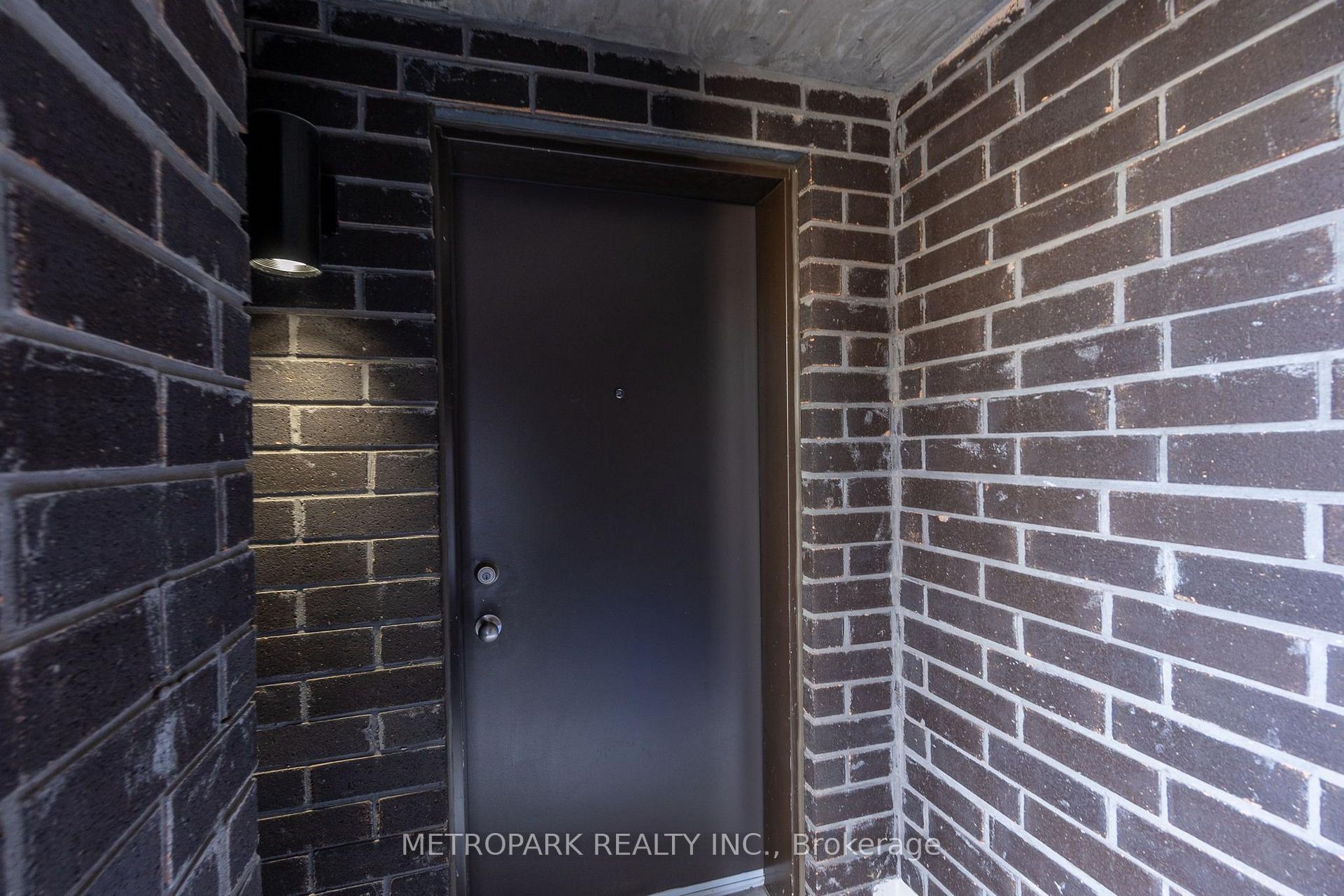 Photo 20 of 187 Sydney Circle, Vaughan, Vellore Village — HOMEH