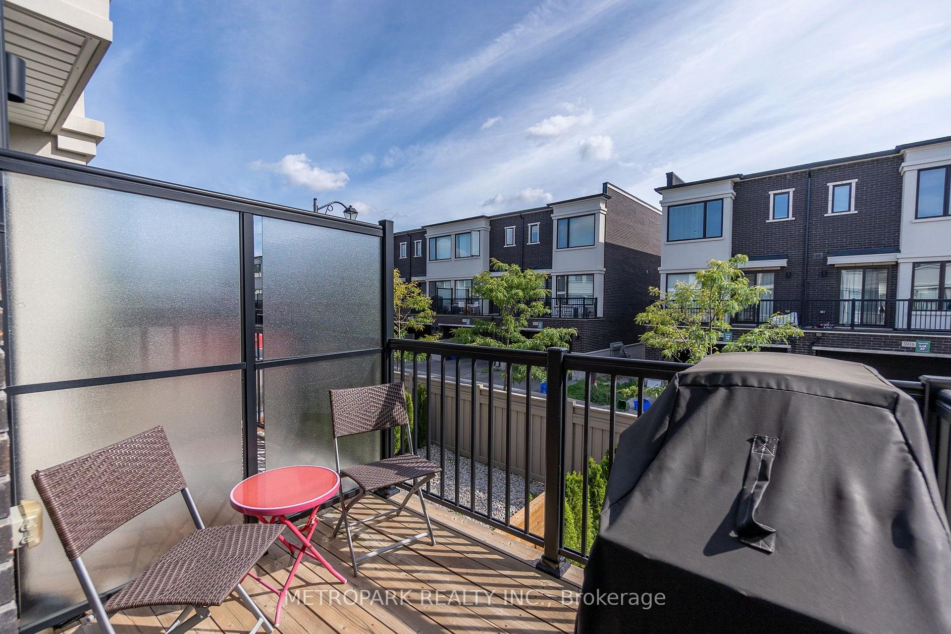Photo 27 of 187 Sydney Circle, Vaughan, Vellore Village — HOMEH