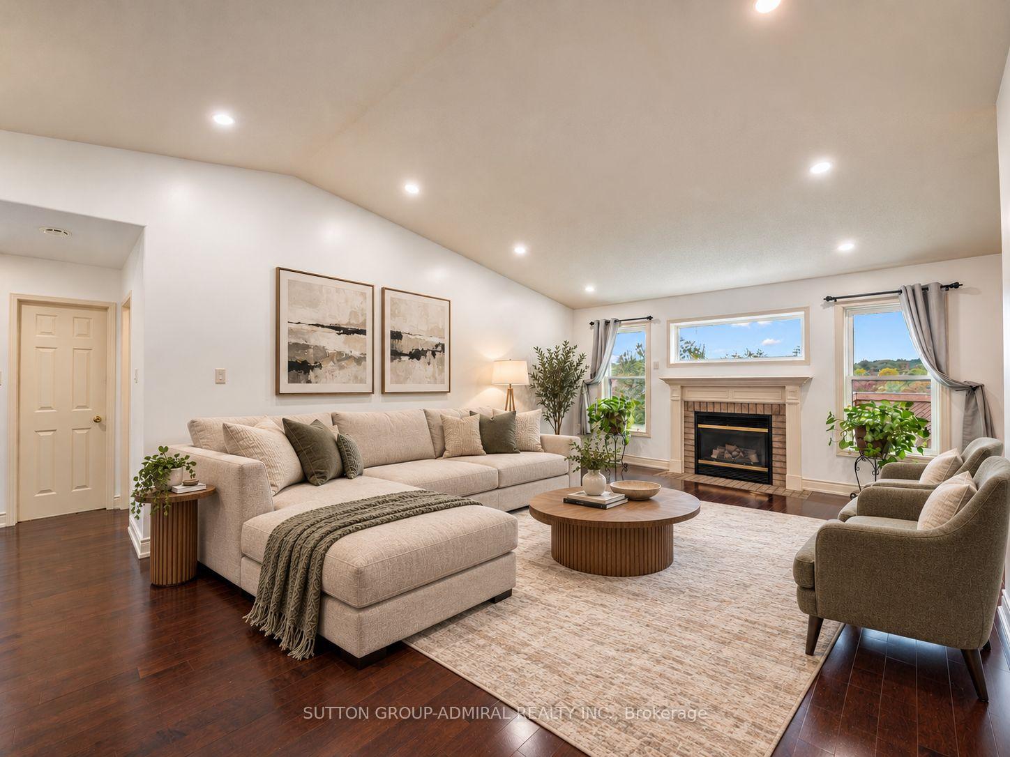 Photo 5 of 28 Harwood Drive, Barrie, Painswick North — HOMEH