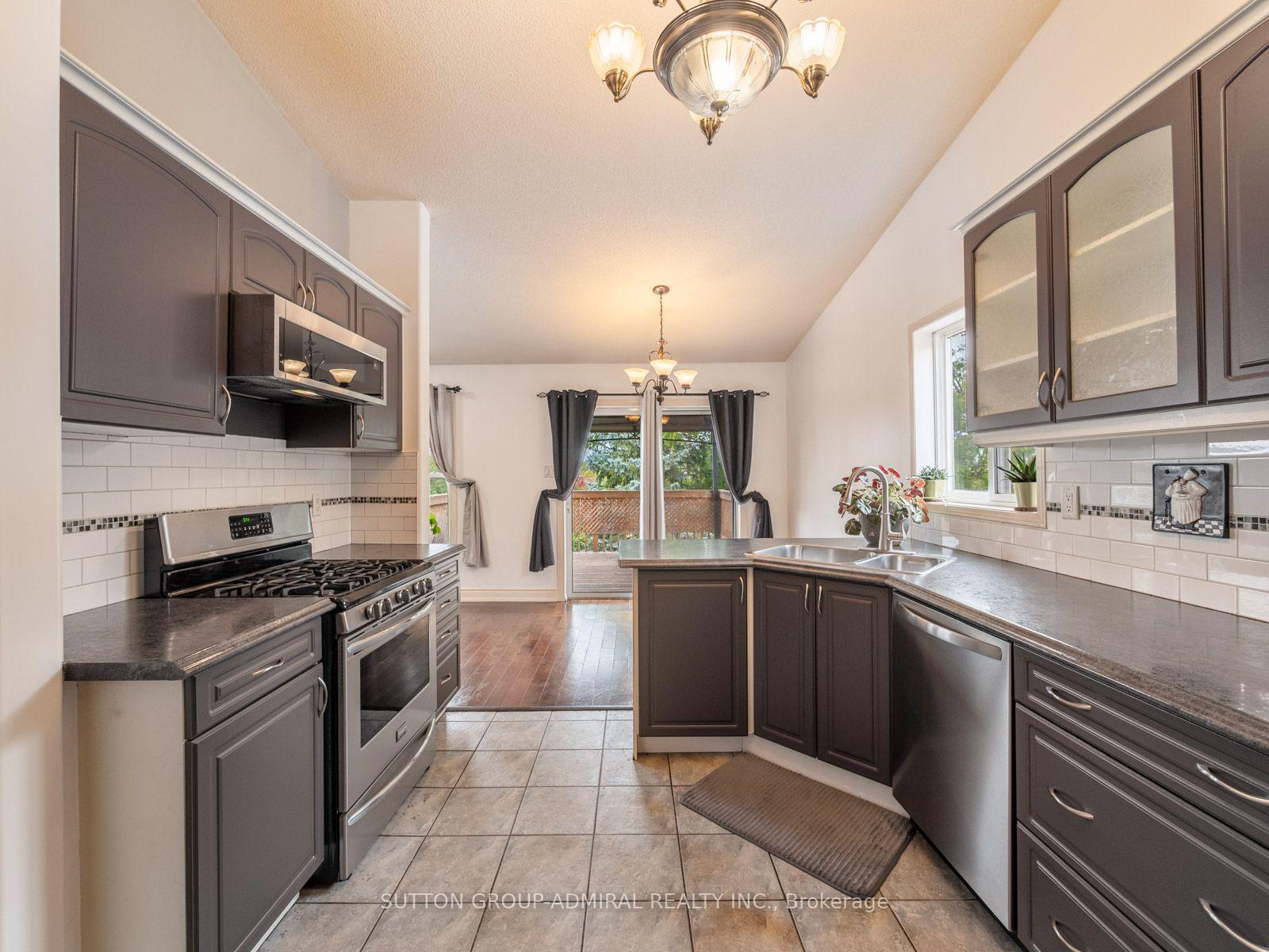 Photo 14 of 28 Harwood Drive, Barrie, Painswick North — HOMEH