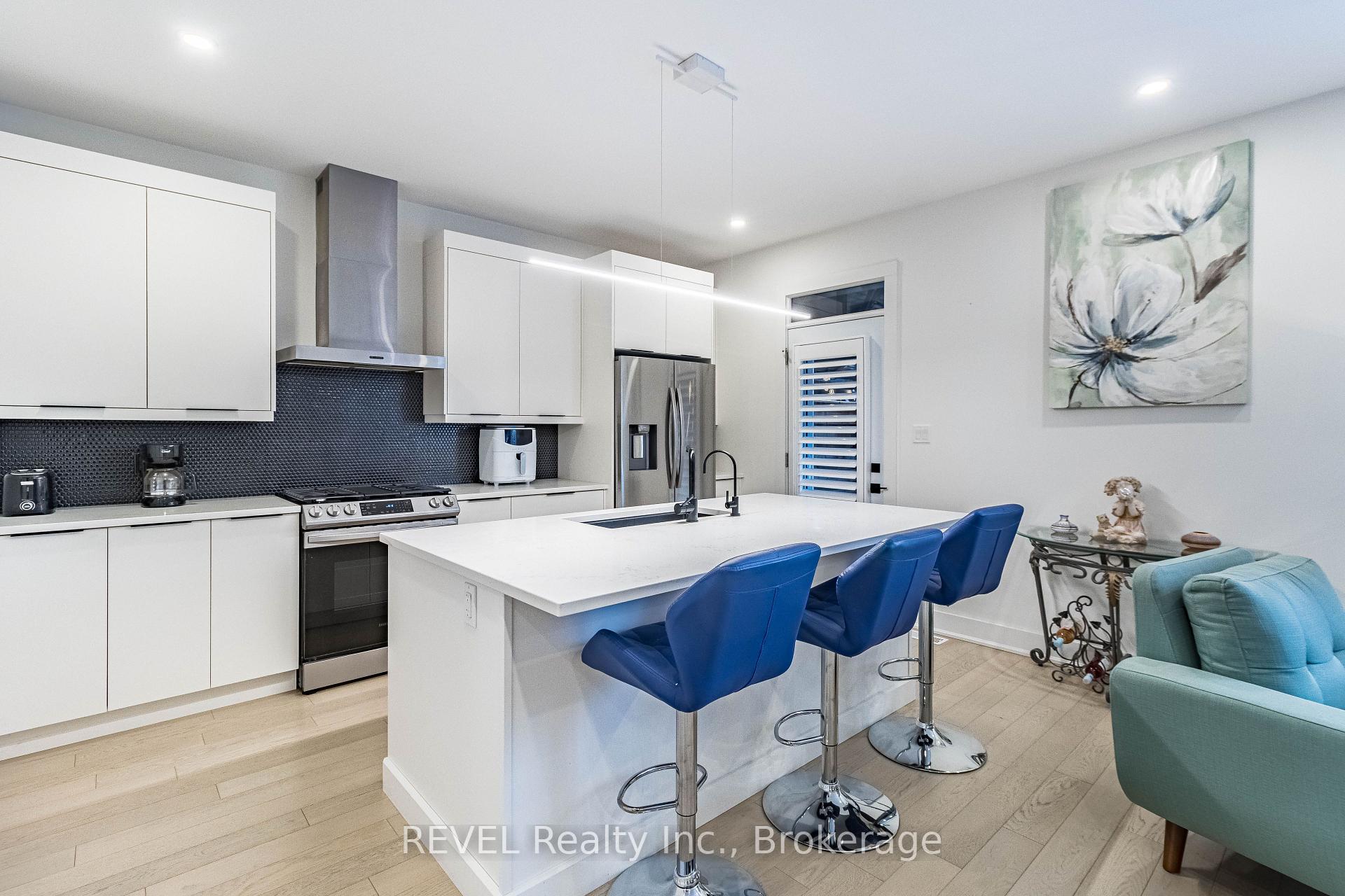 Photo 12 of 18 Princeton Common Street, St. Catharines, Lakeport — HOMEH