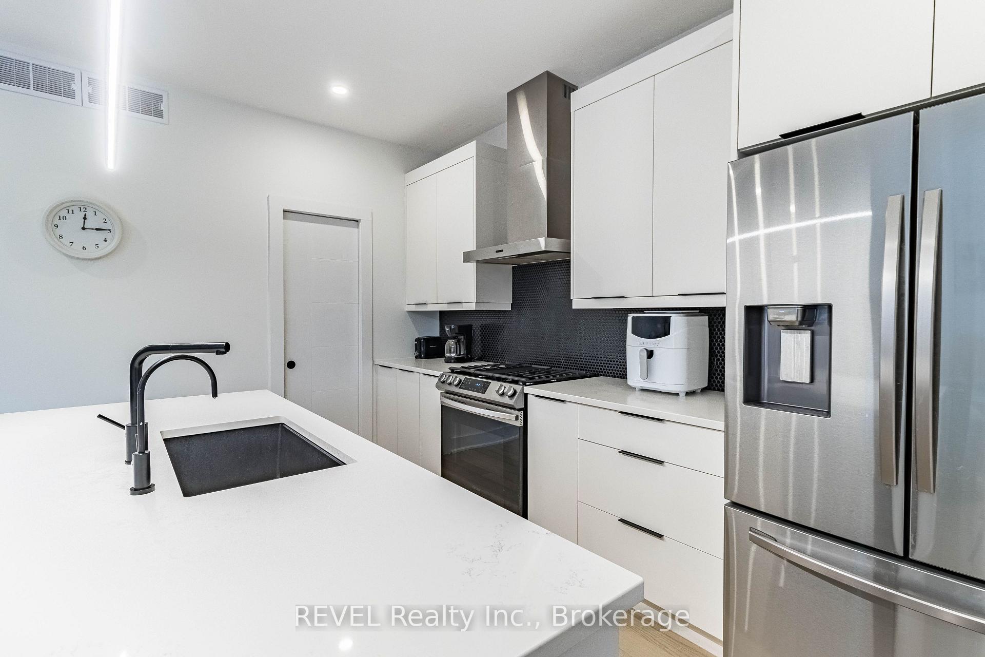 Photo 14 of 18 Princeton Common Street, St. Catharines, Lakeport — HOMEH