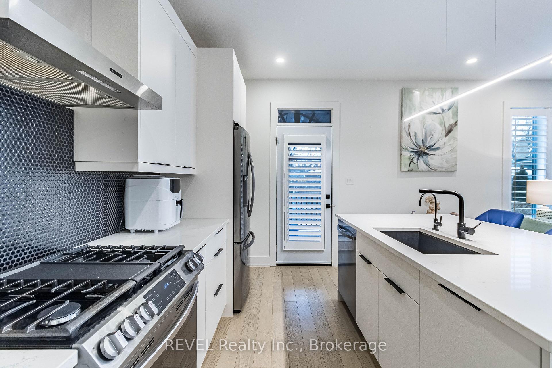 Photo 15 of 18 Princeton Common Street, St. Catharines, Lakeport — HOMEH