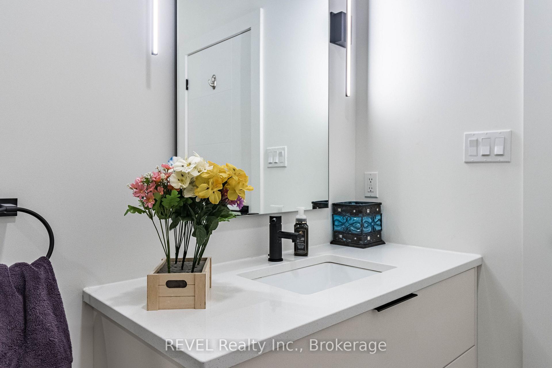 Photo 21 of 18 Princeton Common Street, St. Catharines, Lakeport — HOMEH