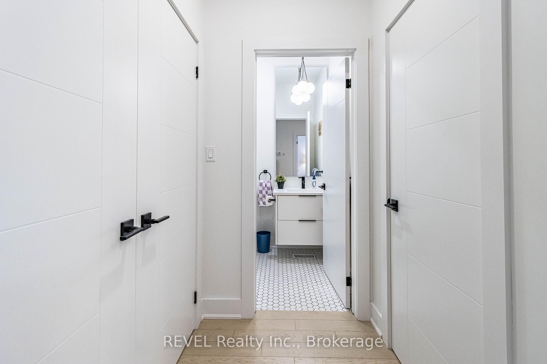 Photo 25 of 18 Princeton Common Street, St. Catharines, Lakeport — HOMEH