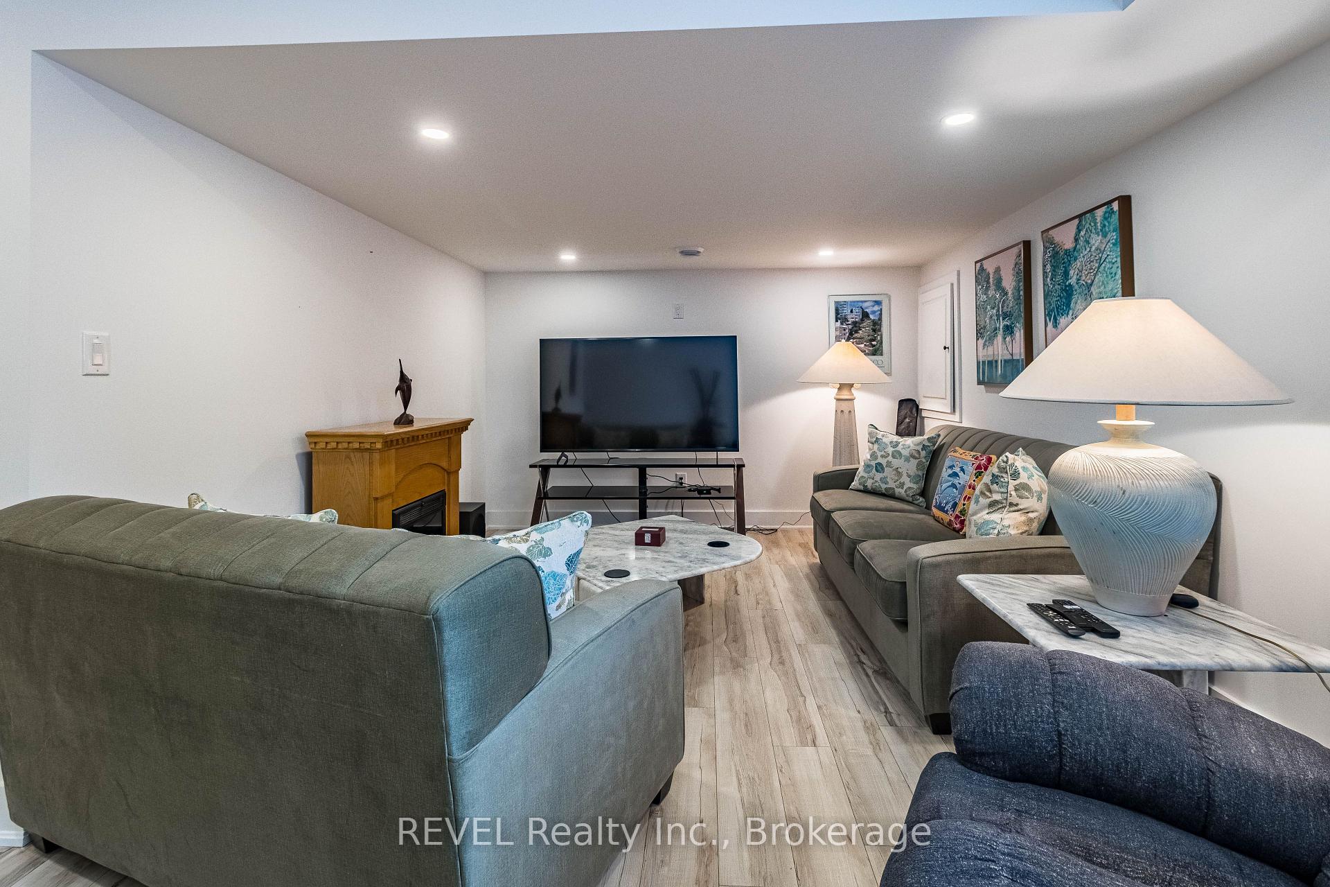 Photo 32 of 18 Princeton Common Street, St. Catharines, Lakeport — HOMEH