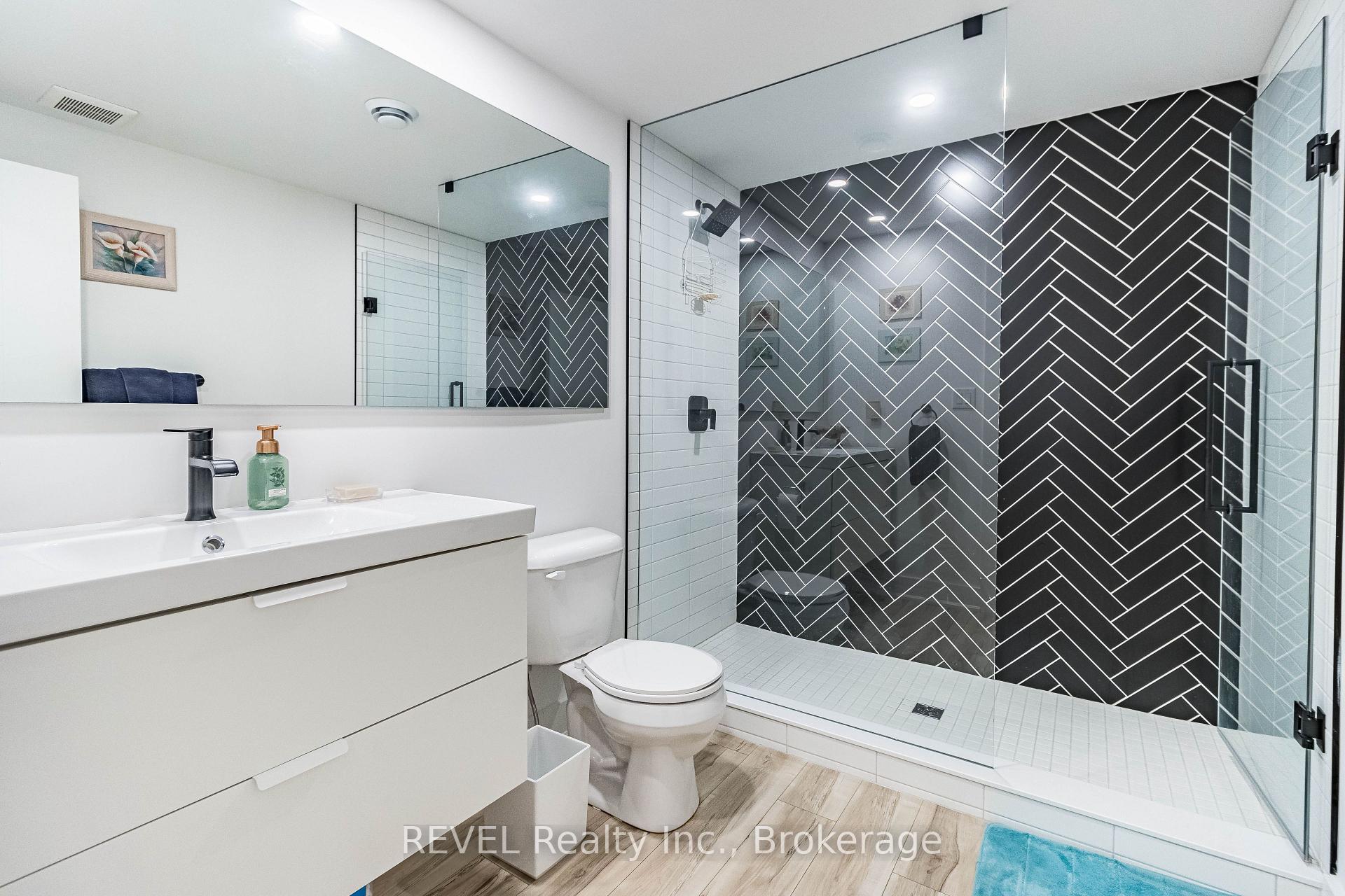 Photo 38 of 18 Princeton Common Street, St. Catharines, Lakeport — HOMEH