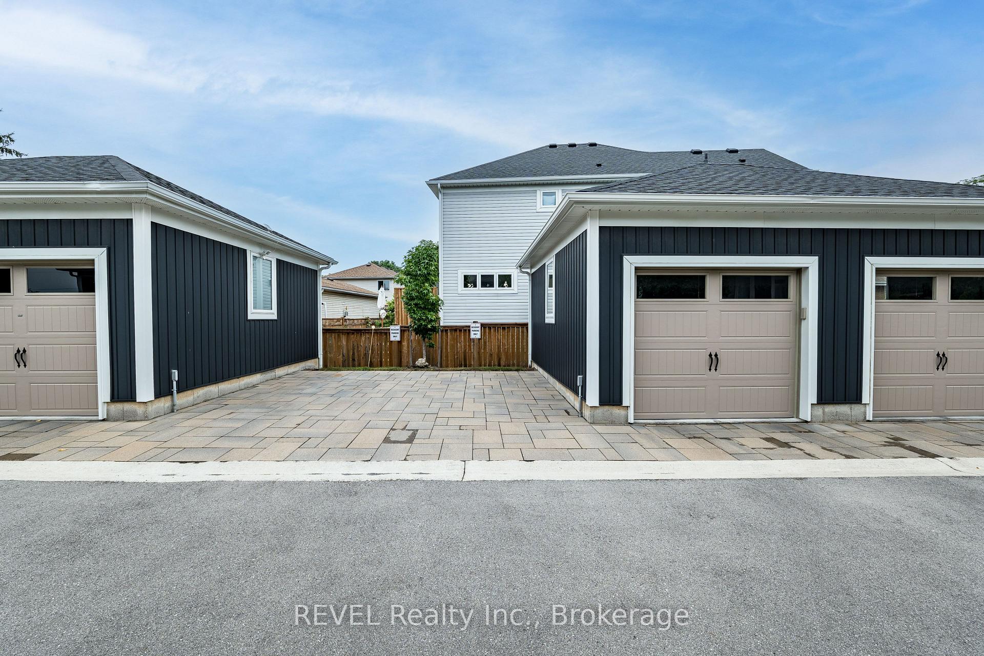 Photo 48 of 18 Princeton Common Street, St. Catharines, Lakeport — HOMEH
