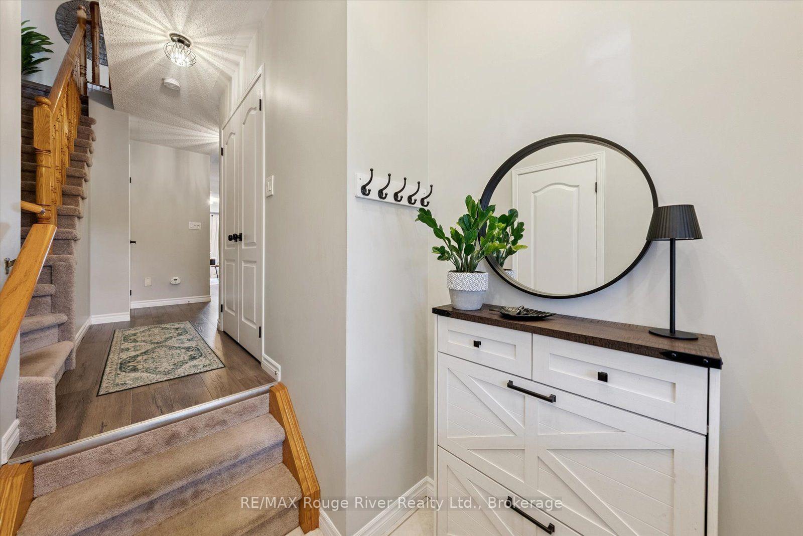 Photo 5 of 50 Treen Crescent, Whitby, Rolling Acres — HOMEH