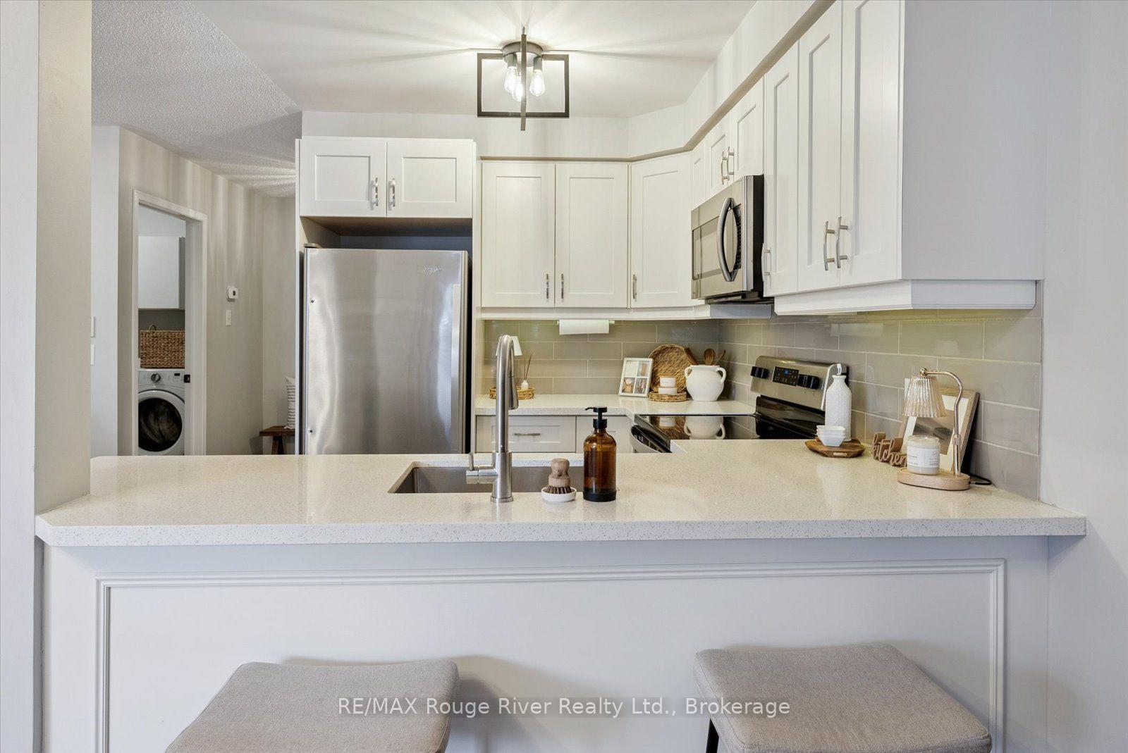 Photo 11 of 50 Treen Crescent, Whitby, Rolling Acres — HOMEH