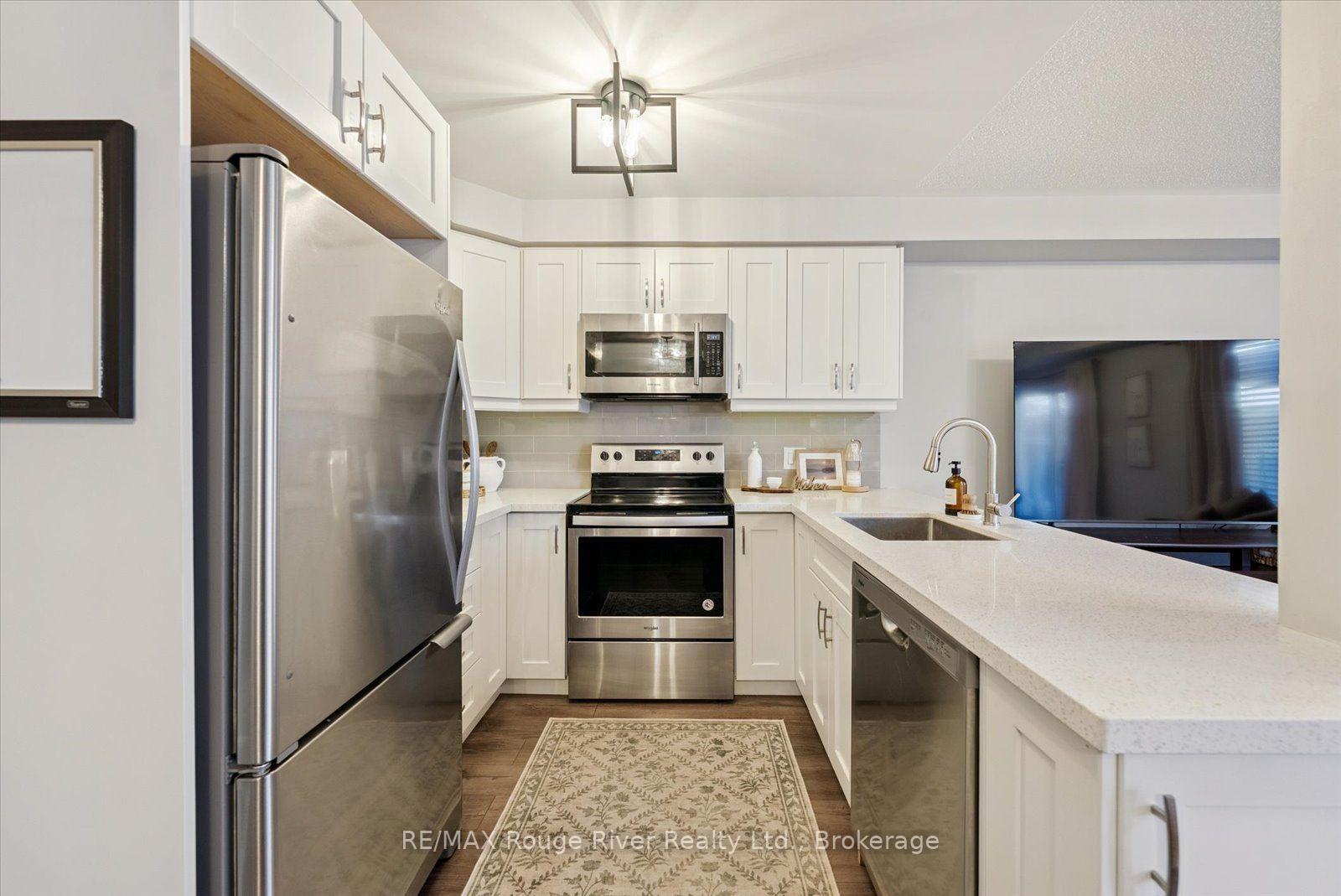 Photo 13 of 50 Treen Crescent, Whitby, Rolling Acres — HOMEH