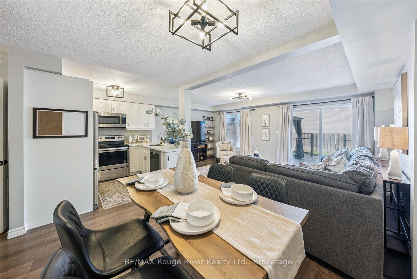 Photo 17 of 50 Treen Crescent, Whitby, Rolling Acres — HOMEH