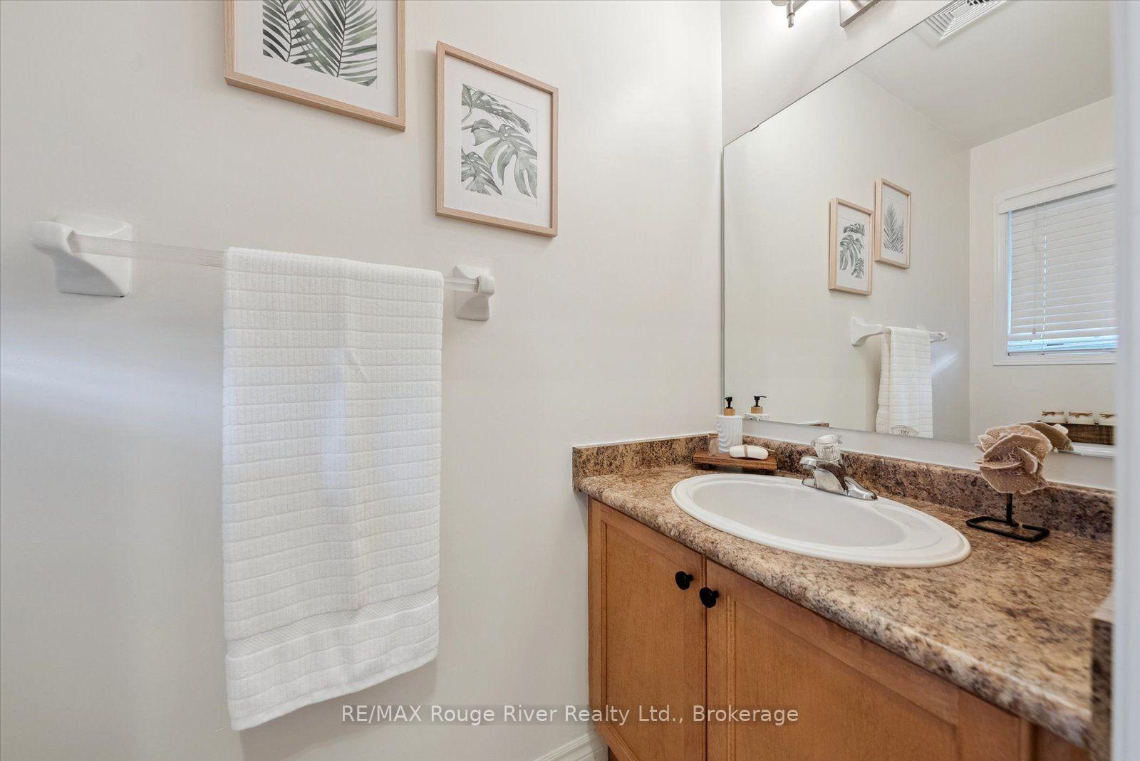 Photo 19 of 50 Treen Crescent, Whitby, Rolling Acres — HOMEH
