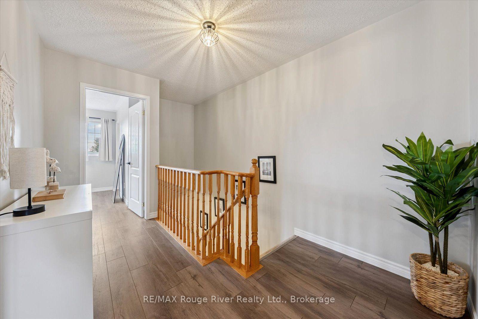 Photo 22 of 50 Treen Crescent, Whitby, Rolling Acres — HOMEH