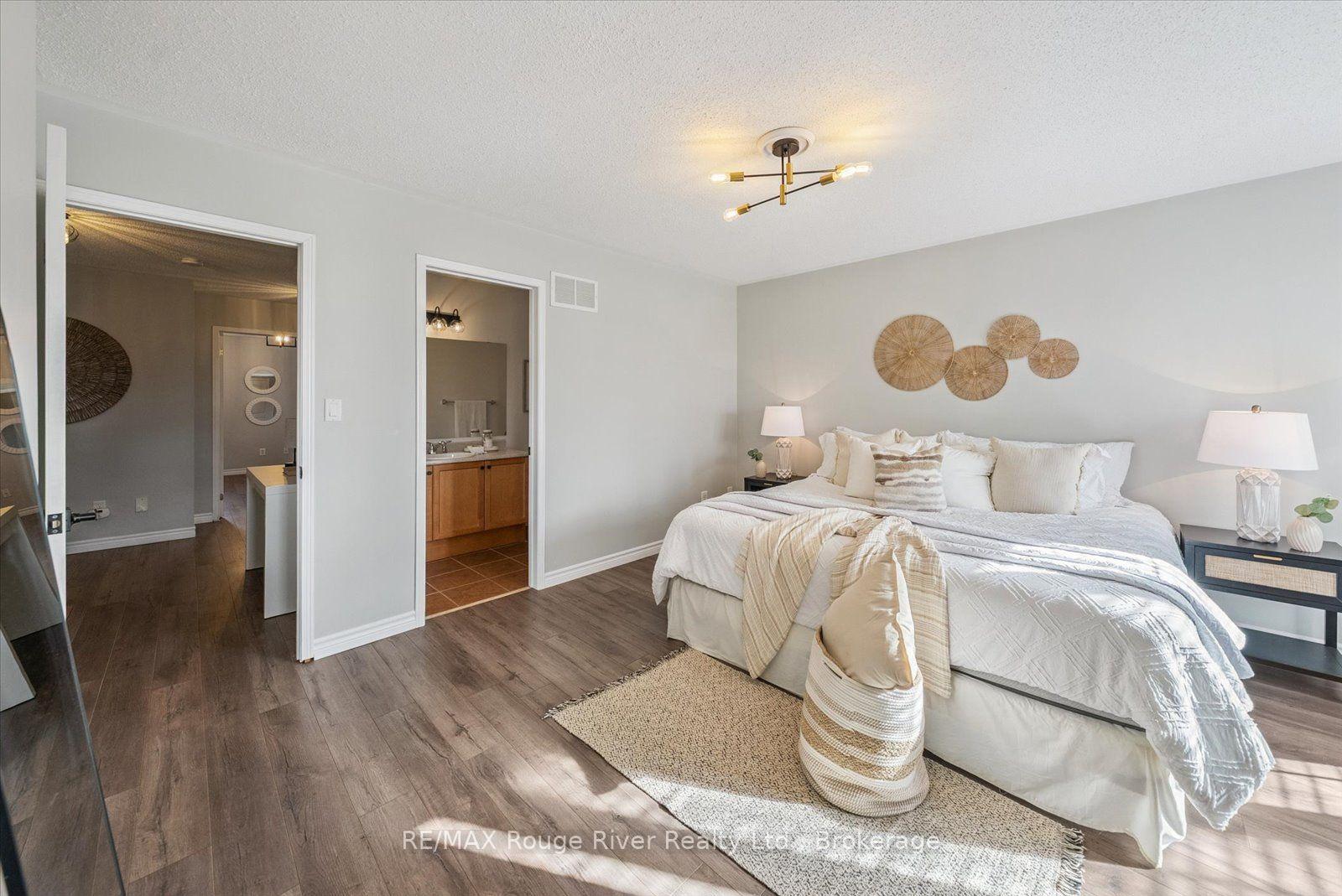 Photo 32 of 50 Treen Crescent, Whitby, Rolling Acres — HOMEH