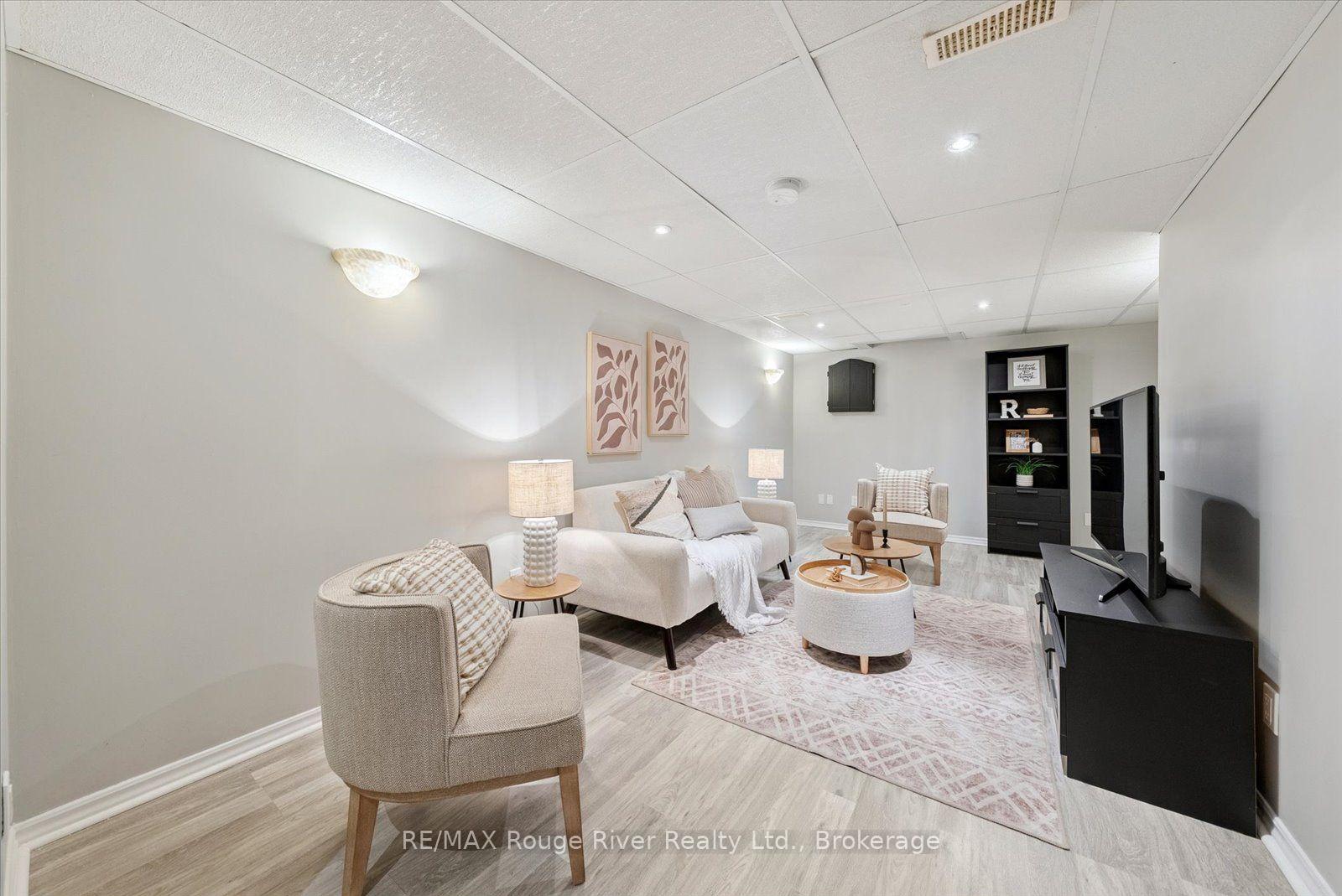Photo 37 of 50 Treen Crescent, Whitby, Rolling Acres — HOMEH