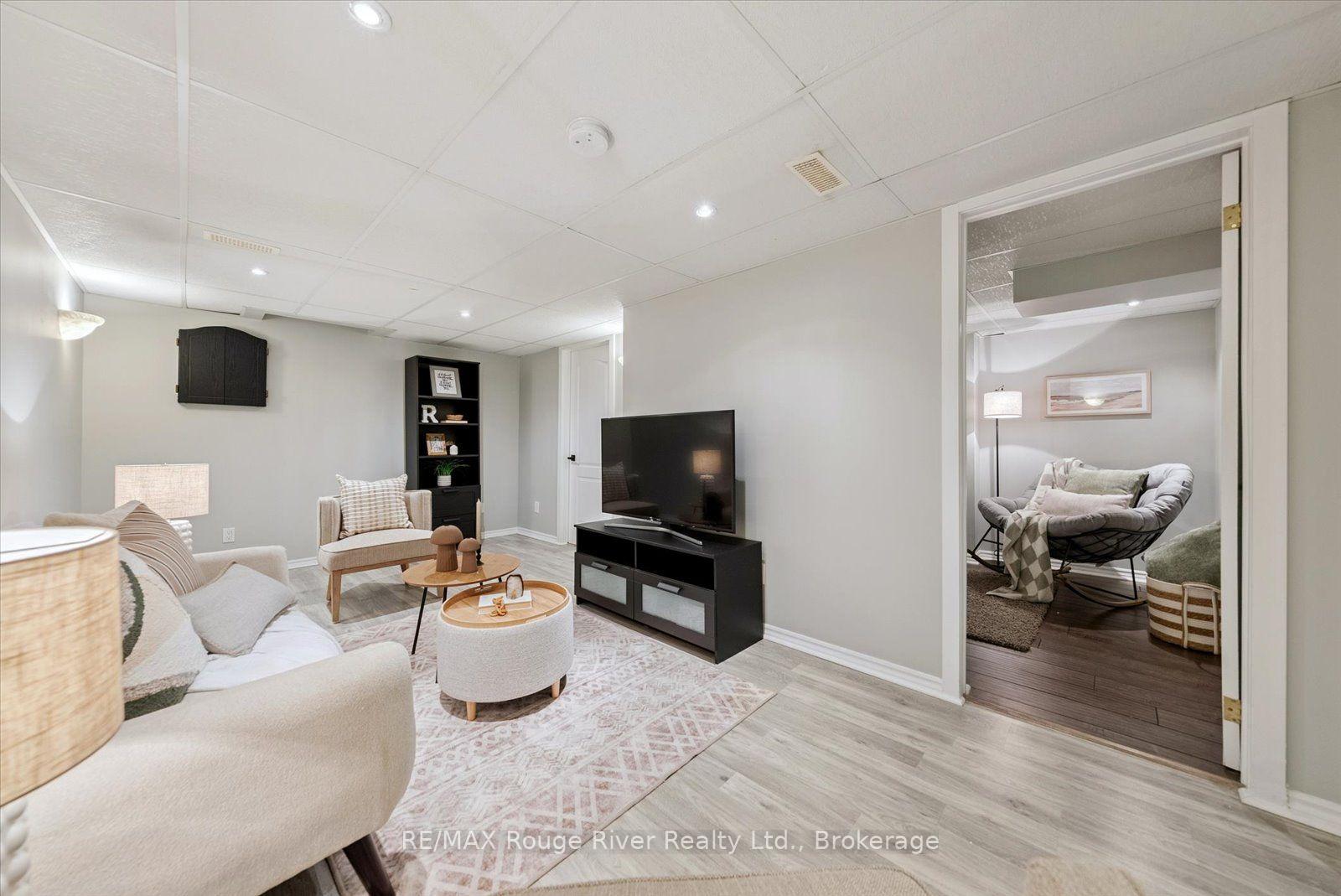 Photo 39 of 50 Treen Crescent, Whitby, Rolling Acres — HOMEH