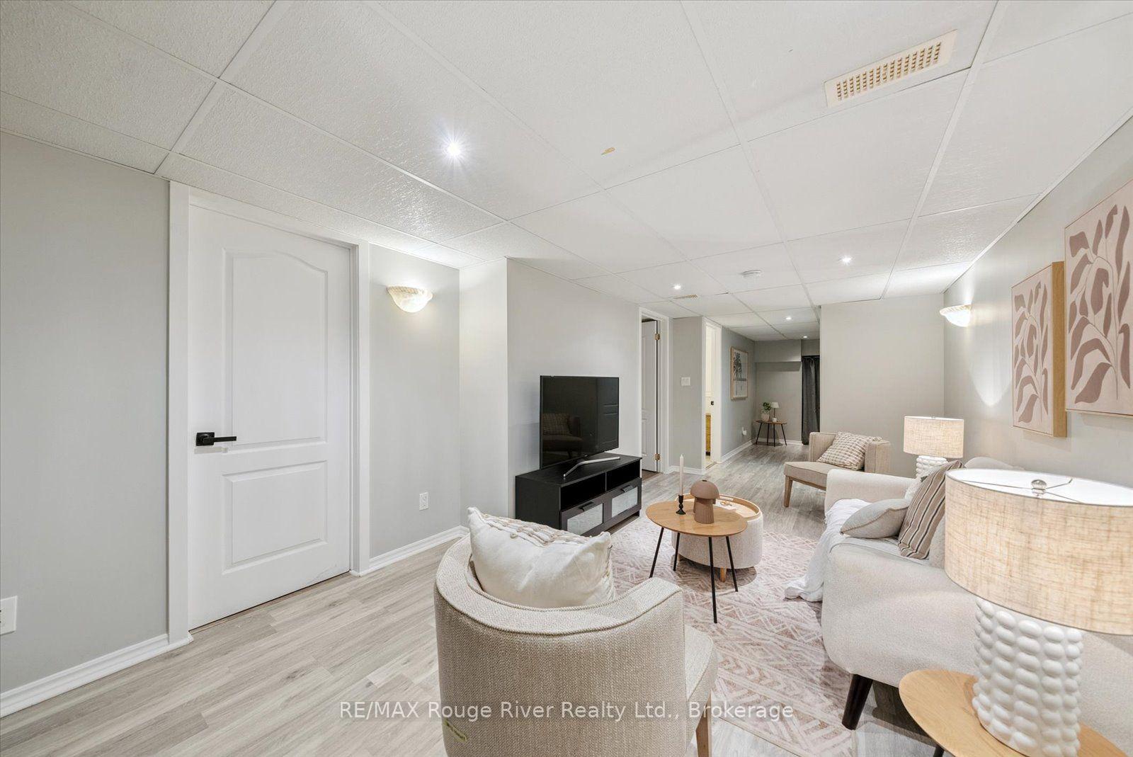 Photo 40 of 50 Treen Crescent, Whitby, Rolling Acres — HOMEH