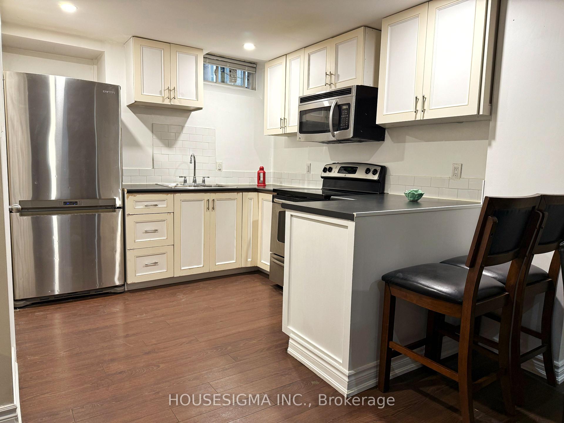 Photo 2 of Unit Lower, 16 Mendys Forest Street, Aurora, Aurora Heights — HOMEH
