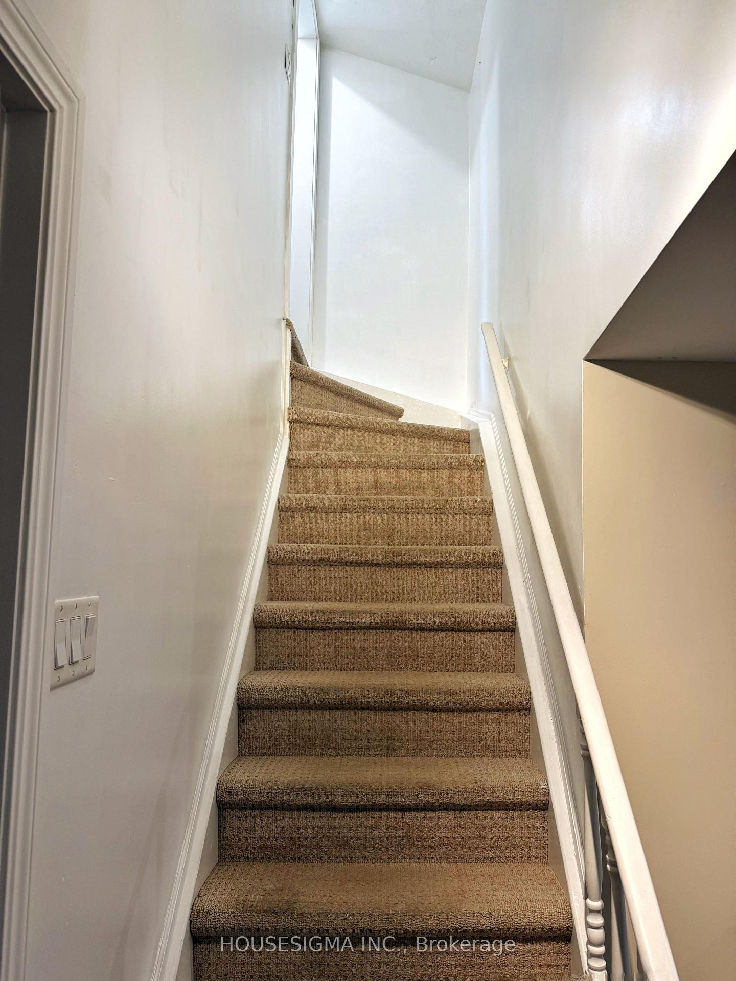 Photo 5 of Unit Lower, 16 Mendys Forest Street, Aurora, Aurora Heights — HOMEH