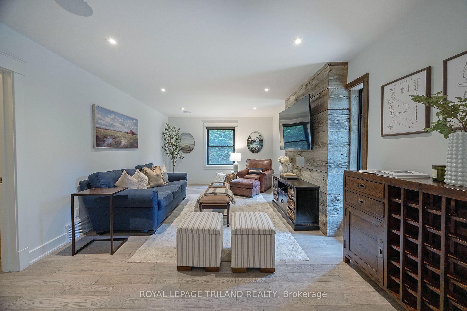 Photo 16 of 1630 Hillside Drive, London, North A — HOMEH