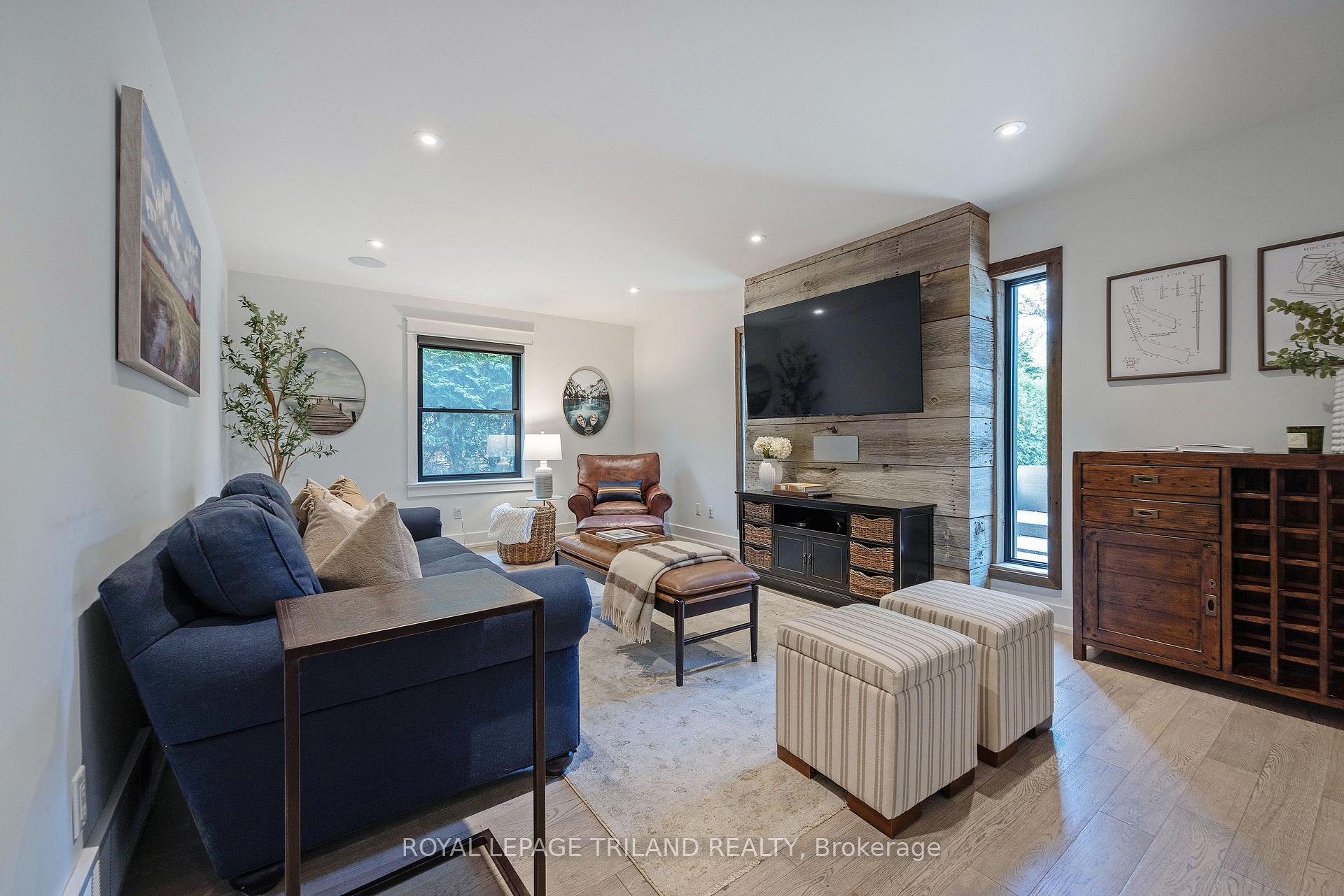 Photo 17 of 1630 Hillside Drive, London, North A — HOMEH
