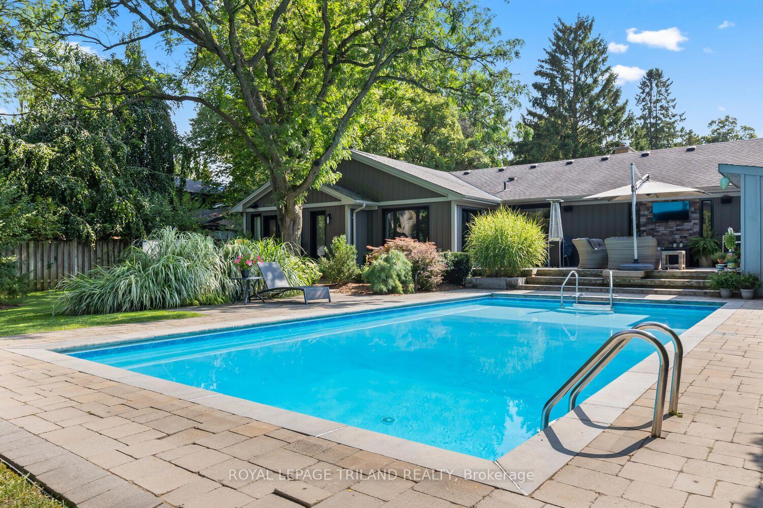 Photo 40 of 1630 Hillside Drive, London, North A — HOMEH