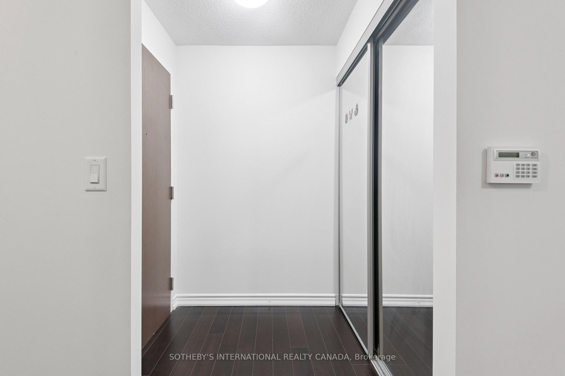Photo 8 of Unit 602, 386 Yonge Street, Toronto, Bay Street Corridor — HOMEH