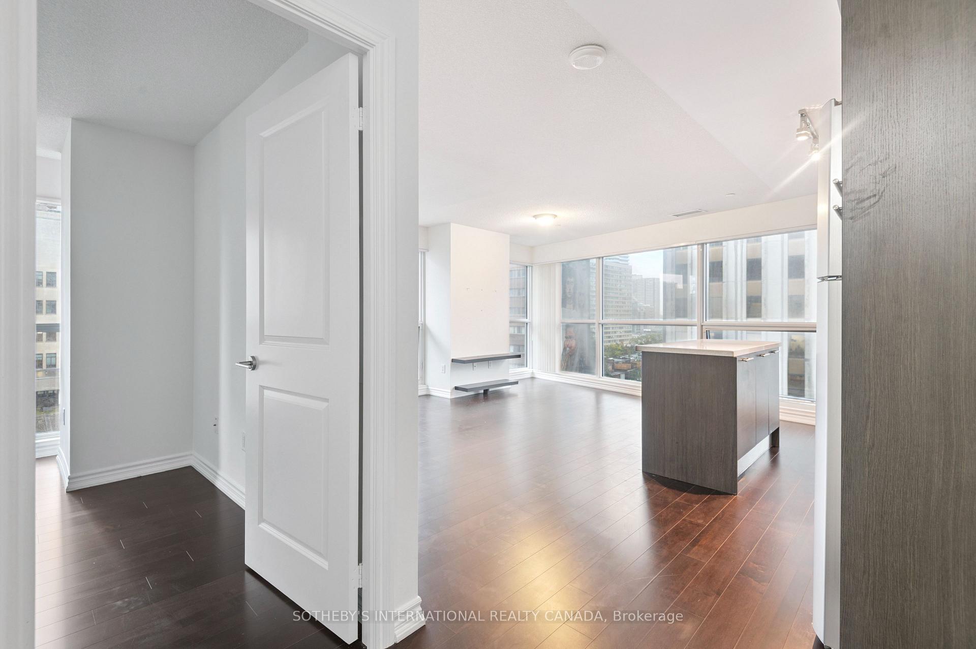 Photo 9 of Unit 602, 386 Yonge Street, Toronto, Bay Street Corridor — HOMEH