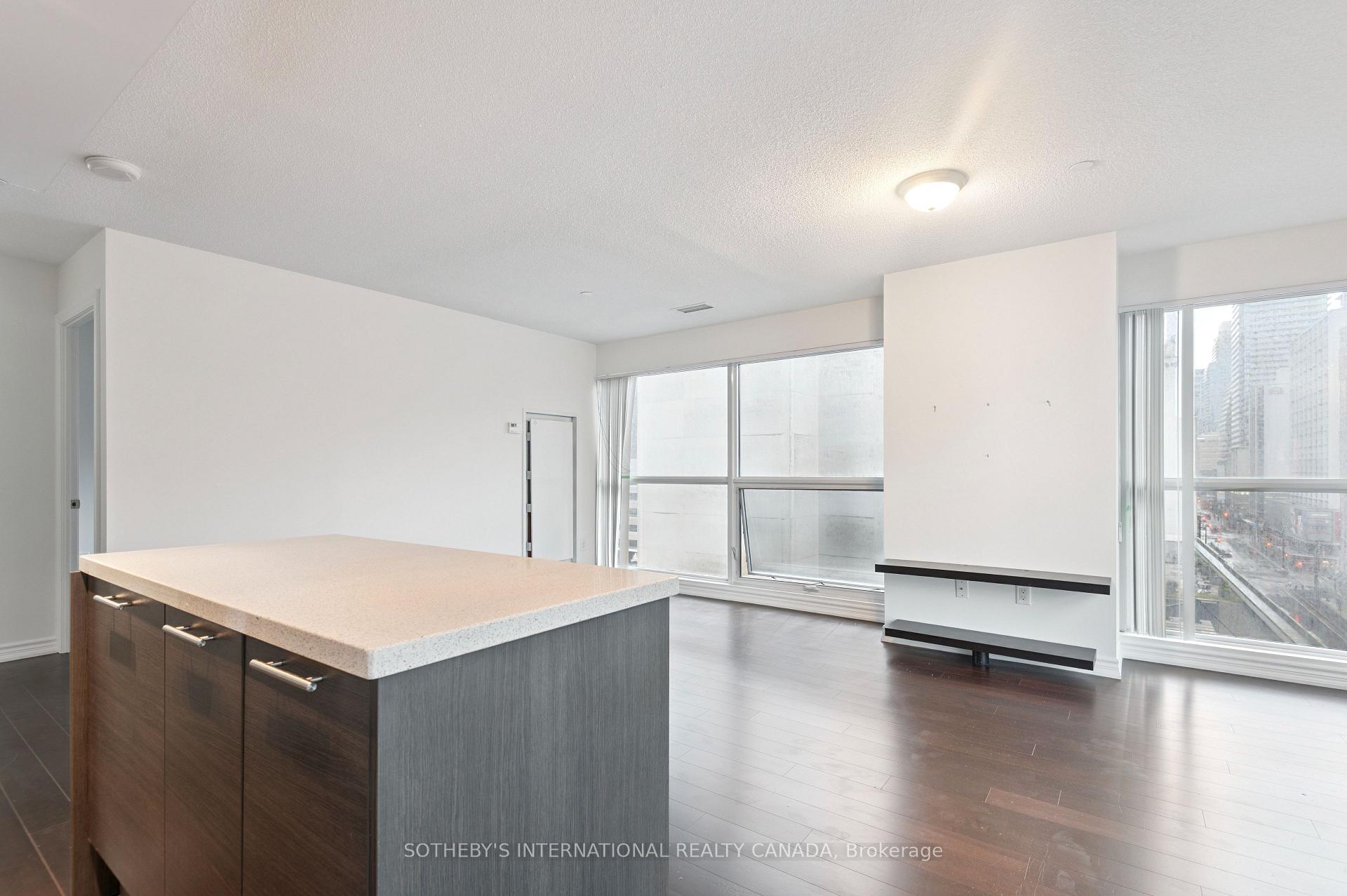 Photo 14 of Unit 602, 386 Yonge Street, Toronto, Bay Street Corridor — HOMEH
