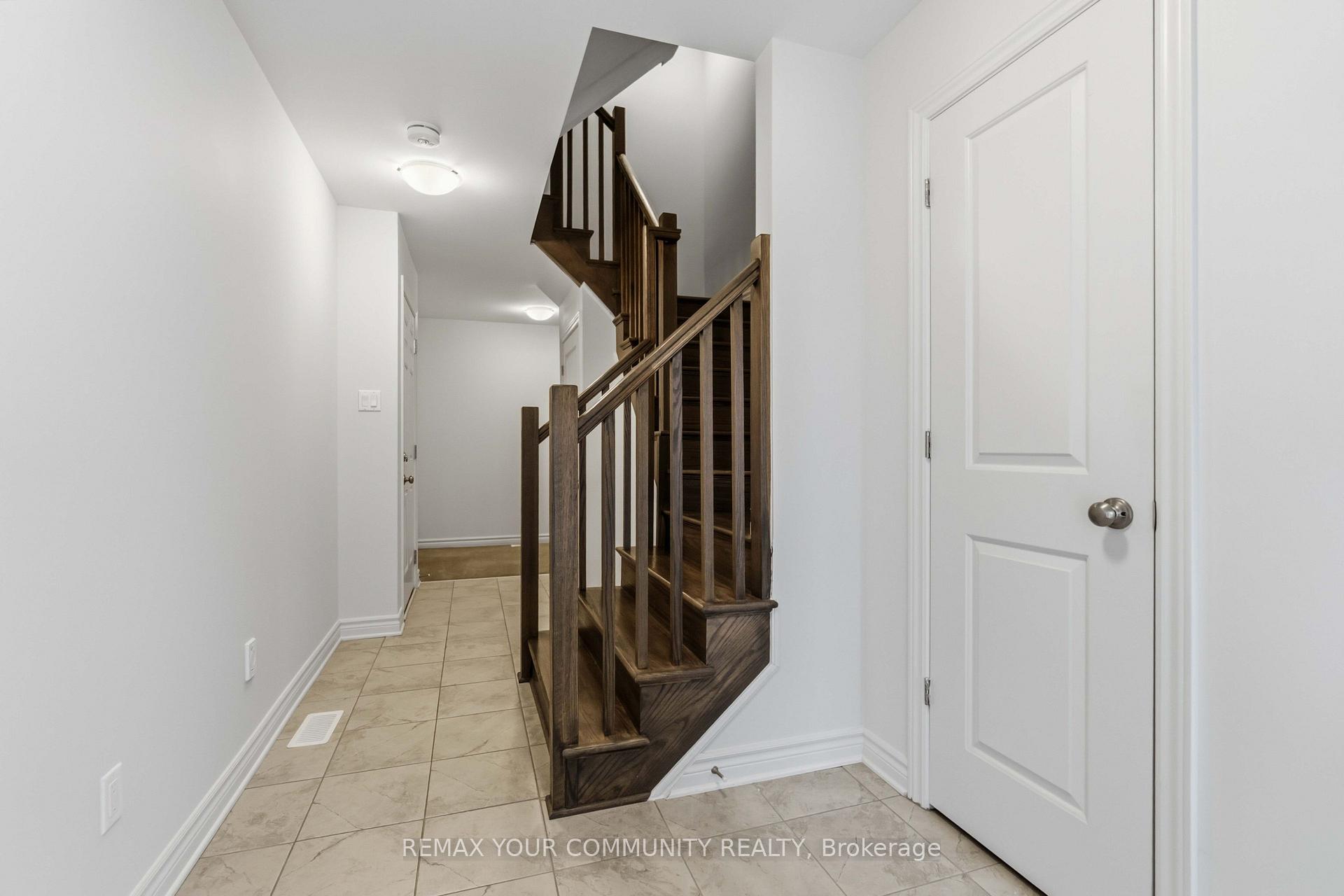 Photo 3 of 871 Couloir Road, Ottawa, Mer Bleue/Bradley Estates/Anderson Park — HOMEH